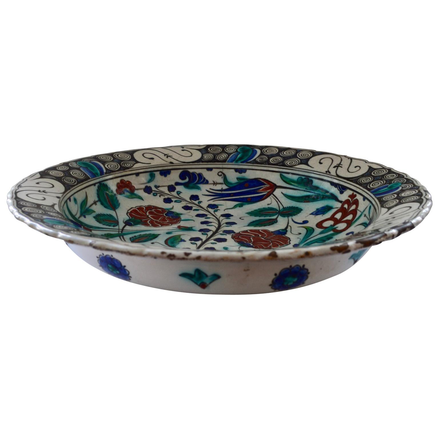 Large 19th Century Italian Iznik Style Faience Charger, Cantagalli, Florence In Good Condition In Copenhagen, K