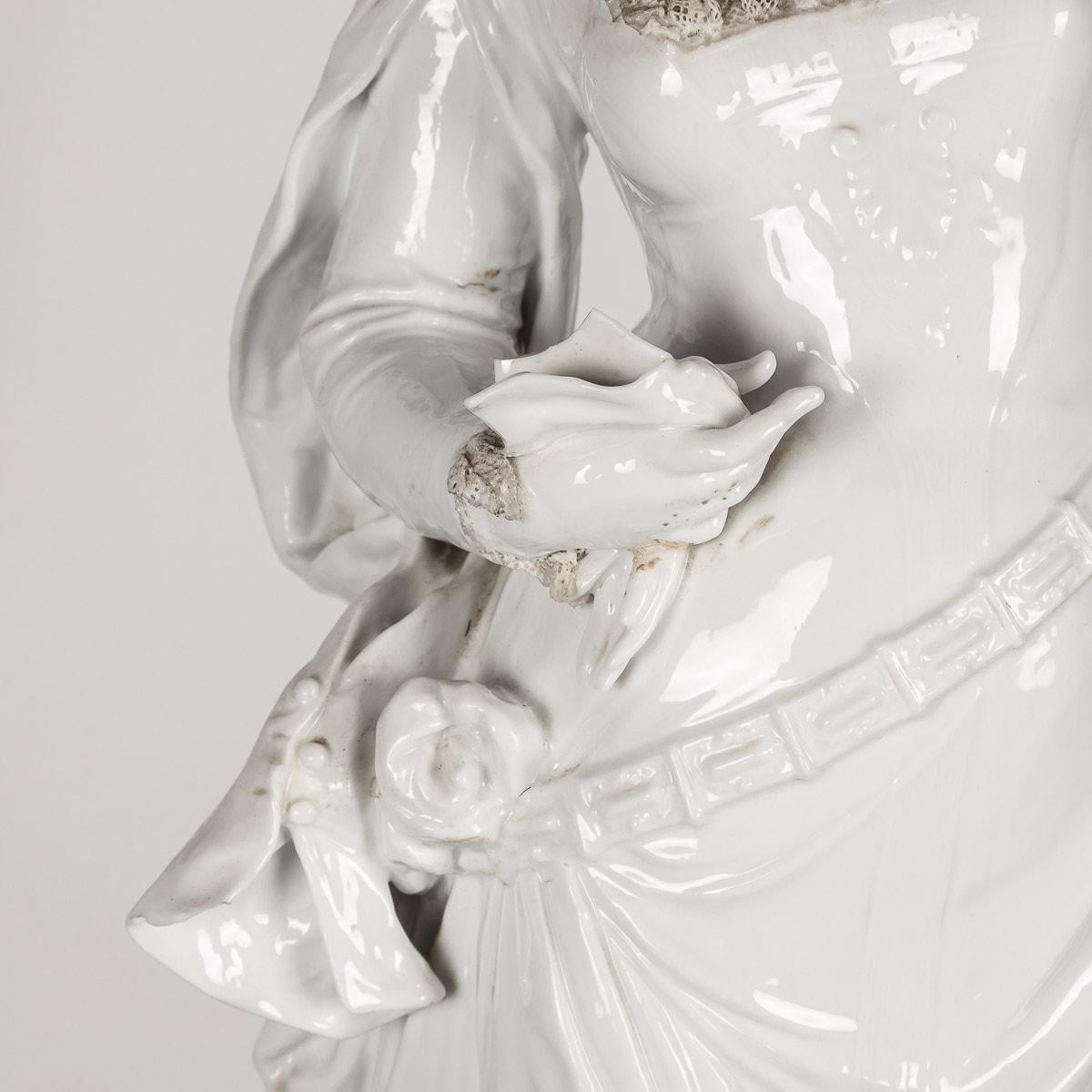 19th Century Capodimonte White Porcelain Figures, c.1890 For Sale 7