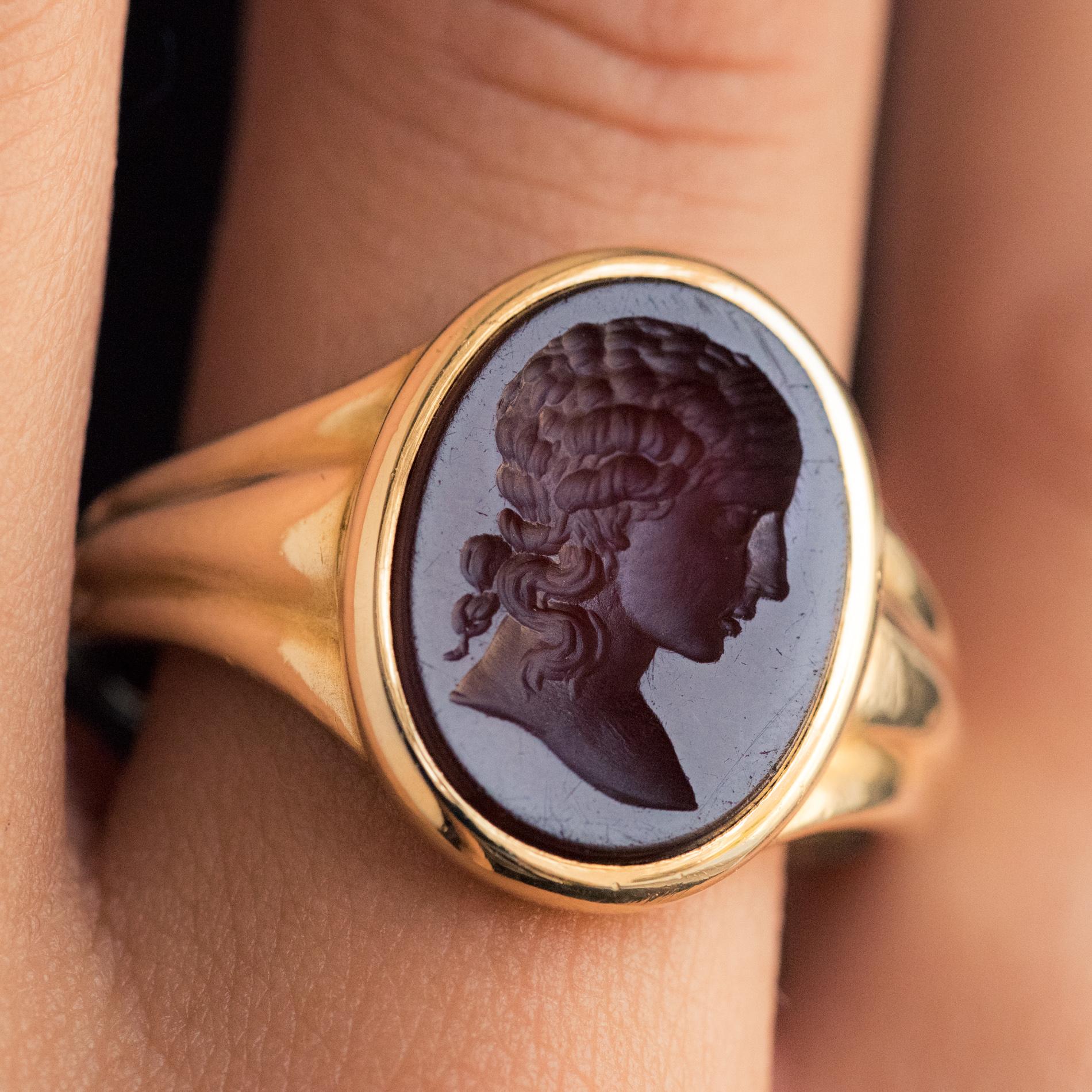 Napoleon III 19th Century Carnelian Intaglio 18 Karat Yellow Gold Ring For Sale