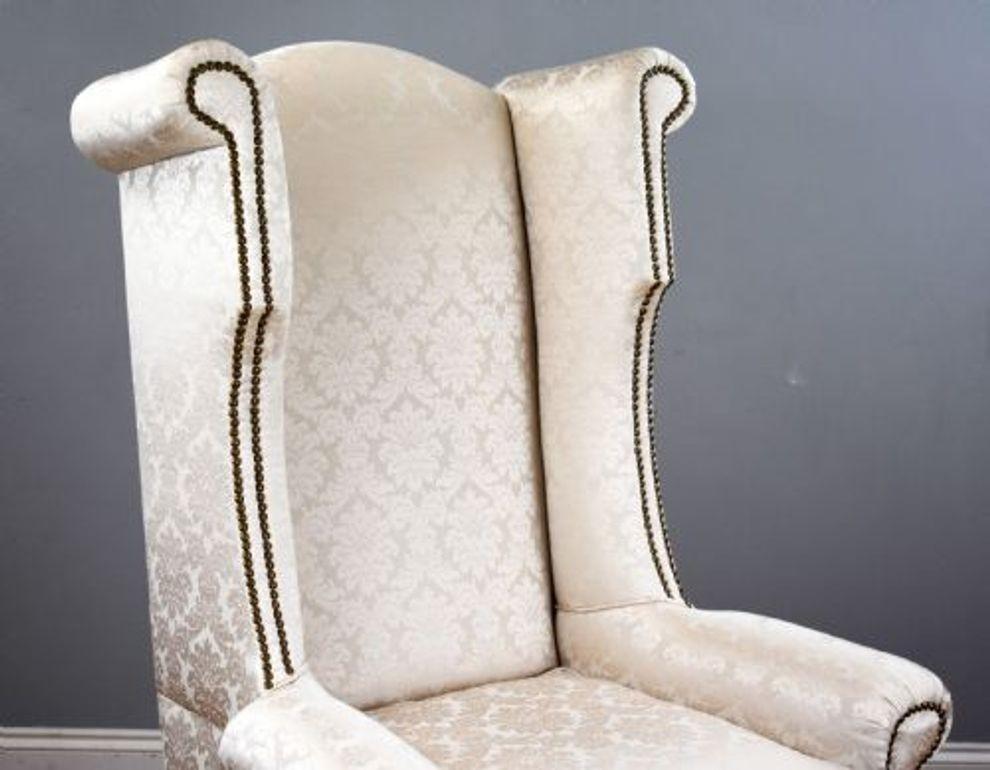 Sillón con respaldo de ala estilo caroleano del siglo XIX en Bueno estado para la venta en Chelmsford, Essex