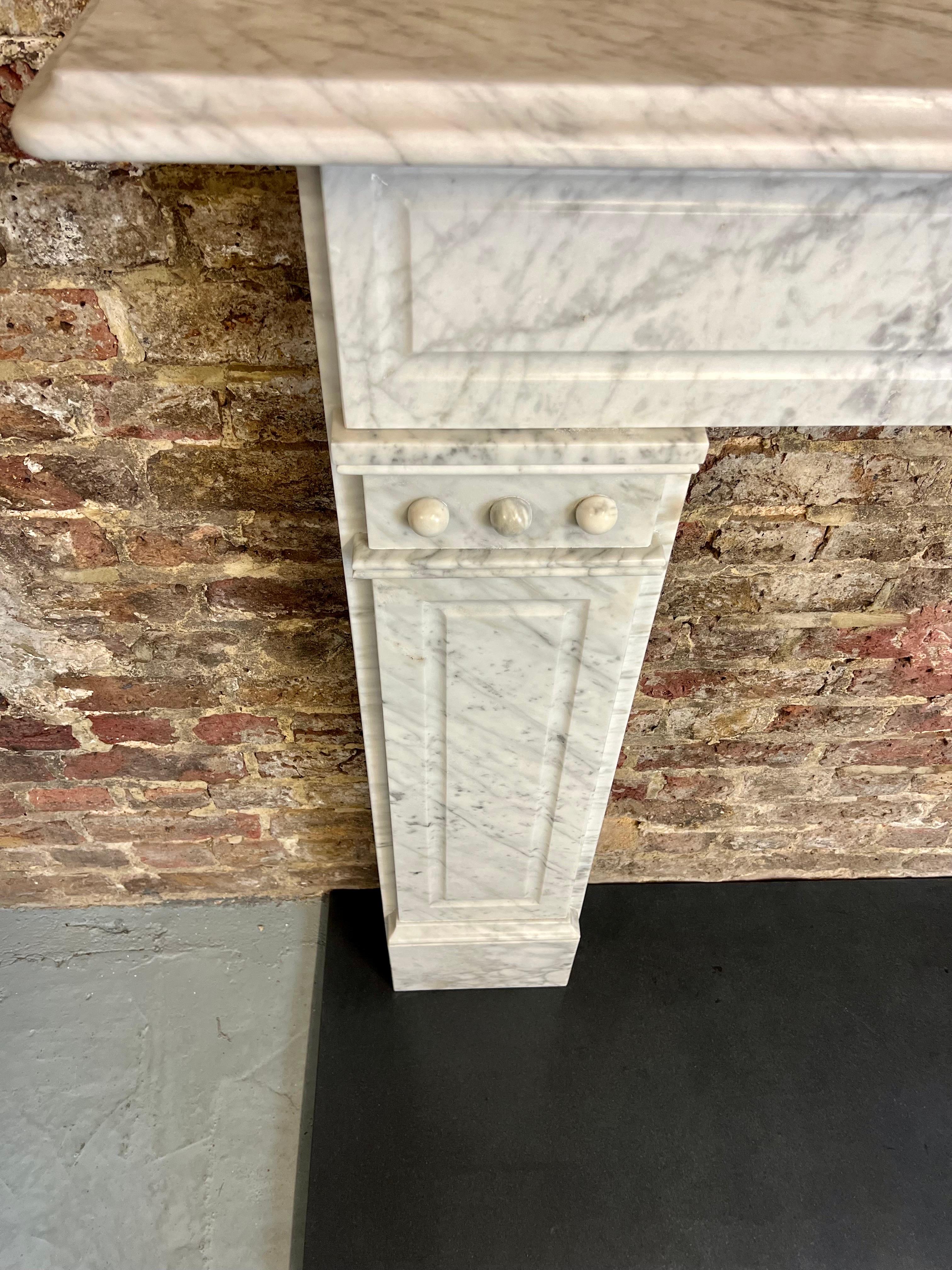 19th Century Carrara Marble Fireplace Mantel In Good Condition For Sale In London, GB