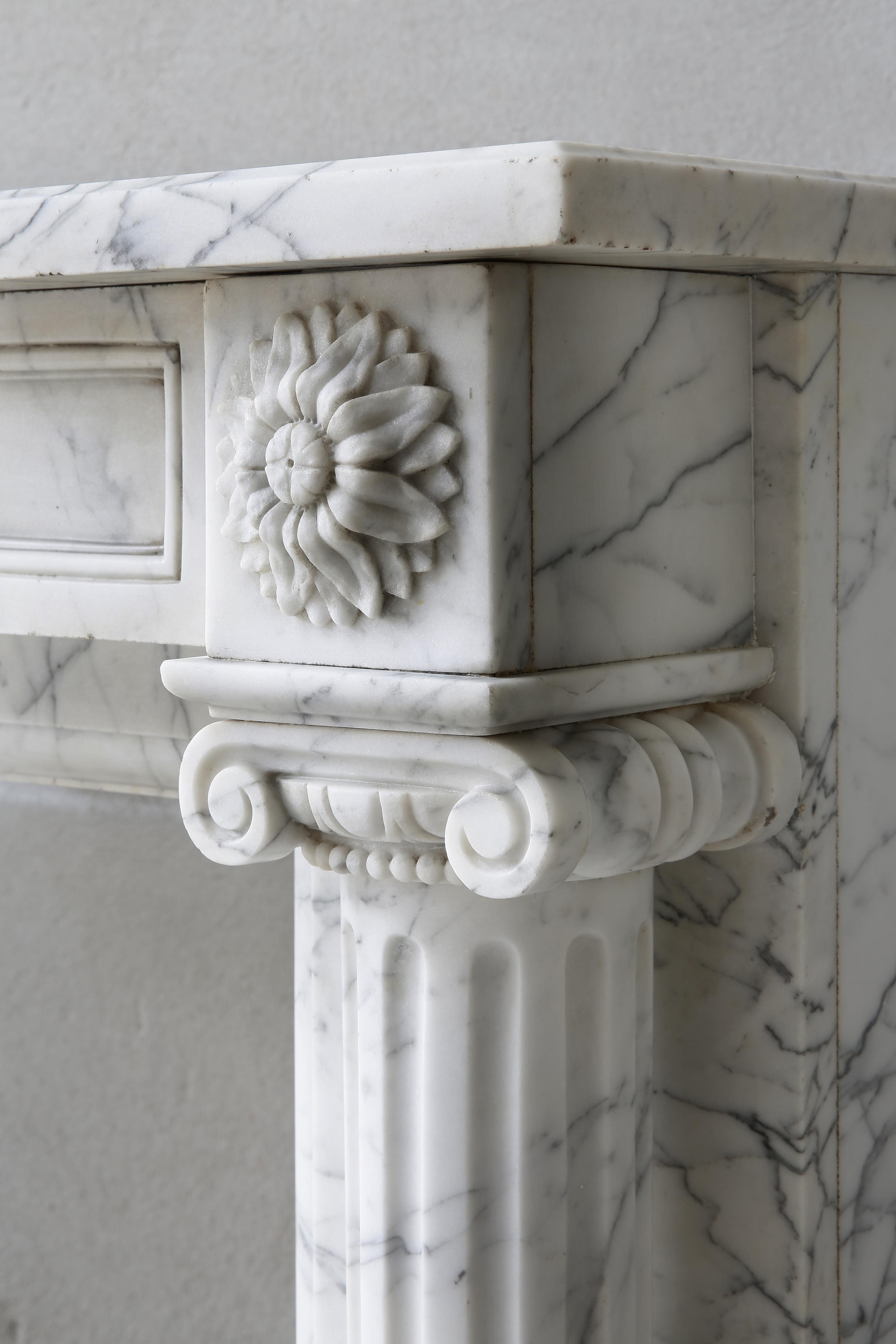 19th Century Carrara Marble Fireplace of Louis XVI For Sale 4