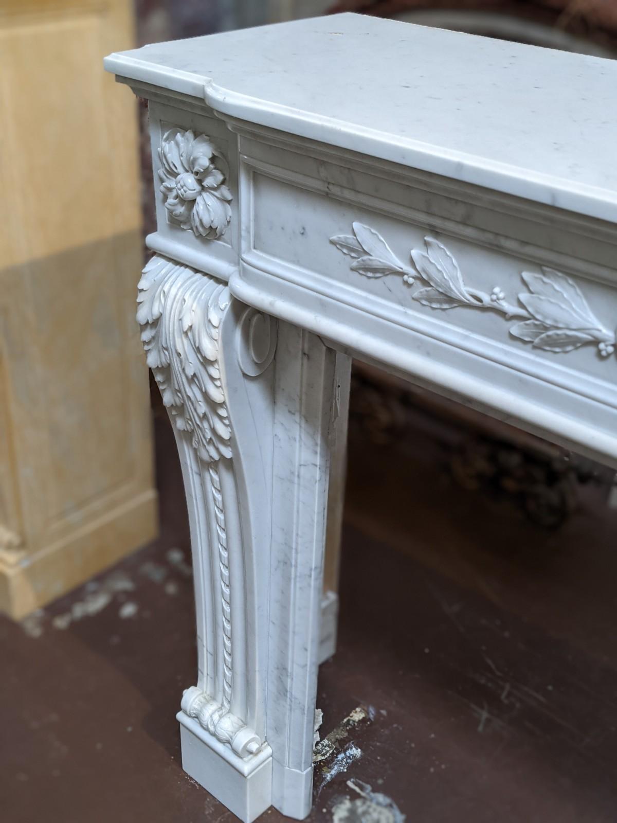 19th Century Carrara Marble Mantel from France For Sale 1