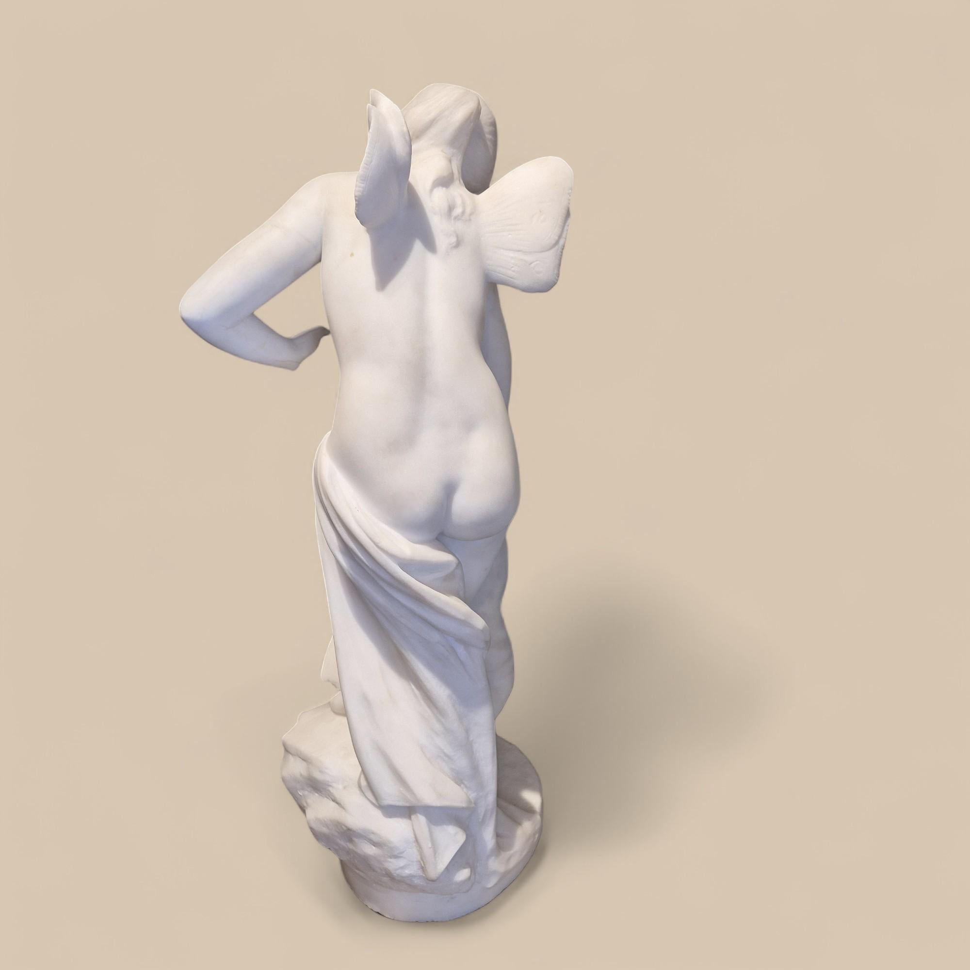 Scultura in marmo di Carrara del XIX secolo raffigurante Psiche e Cupido, firmata Pugi in vendita 8