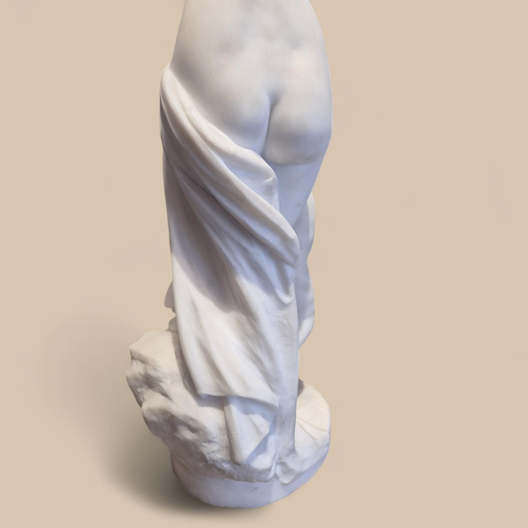Scultura in marmo di Carrara del XIX secolo raffigurante Psiche e Cupido, firmata Pugi in vendita 10