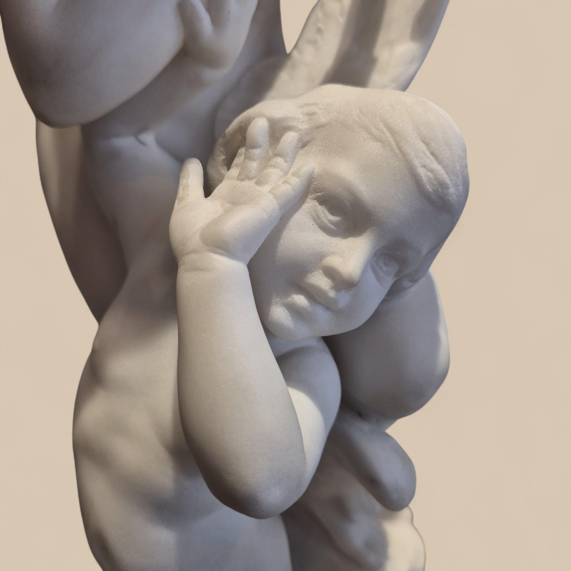 Scultura in marmo di Carrara del XIX secolo raffigurante Psiche e Cupido, firmata Pugi in vendita 11