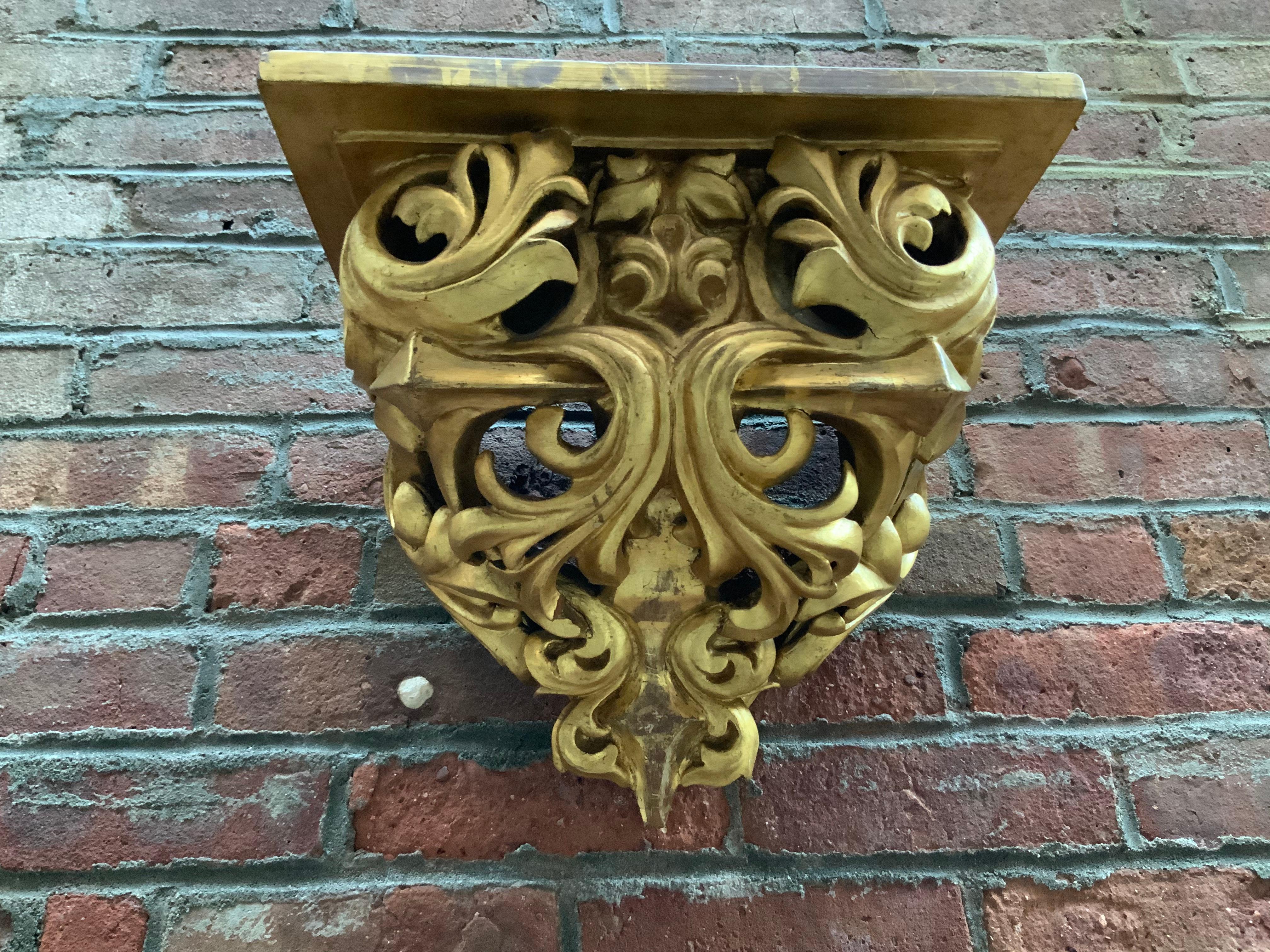 19th Century Carved and Gilded Italian Shelf In Good Condition In Garnerville, NY