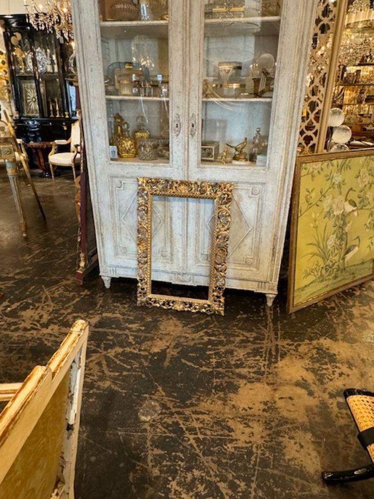 19th Century Carved and Giltwood Florentine Frame For Sale 1