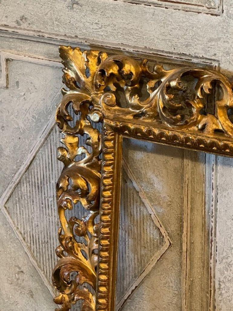 19th Century Carved and Giltwood Florentine Frame For Sale 4