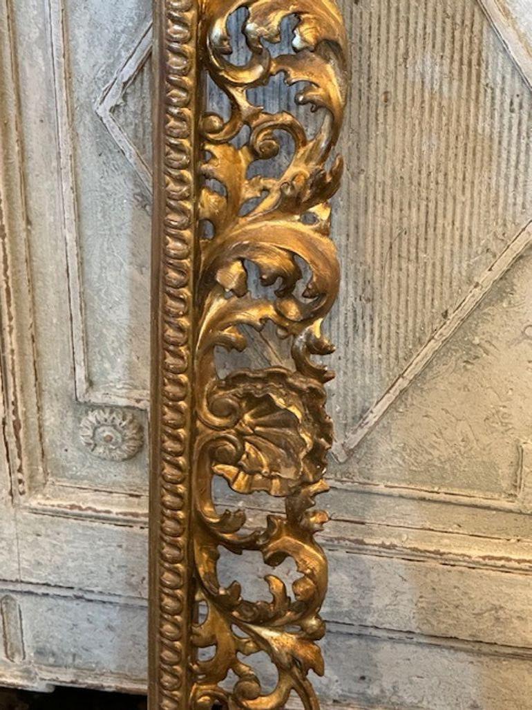 19th Century Carved and Giltwood Florentine Frame For Sale 5