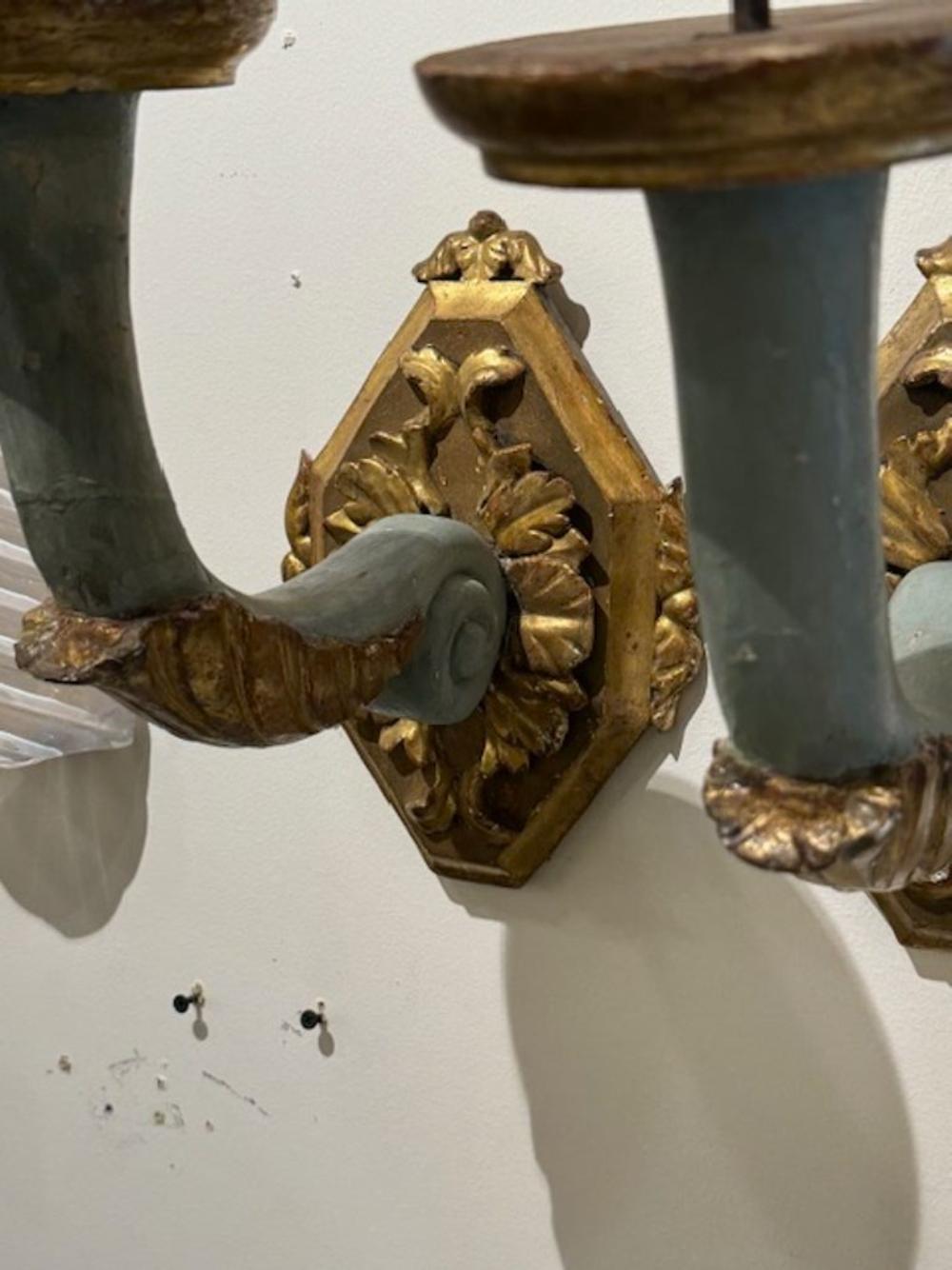 Bois doré Appliques italiennes du XIXe siècle sculptées et dorées à la parcelle en vente