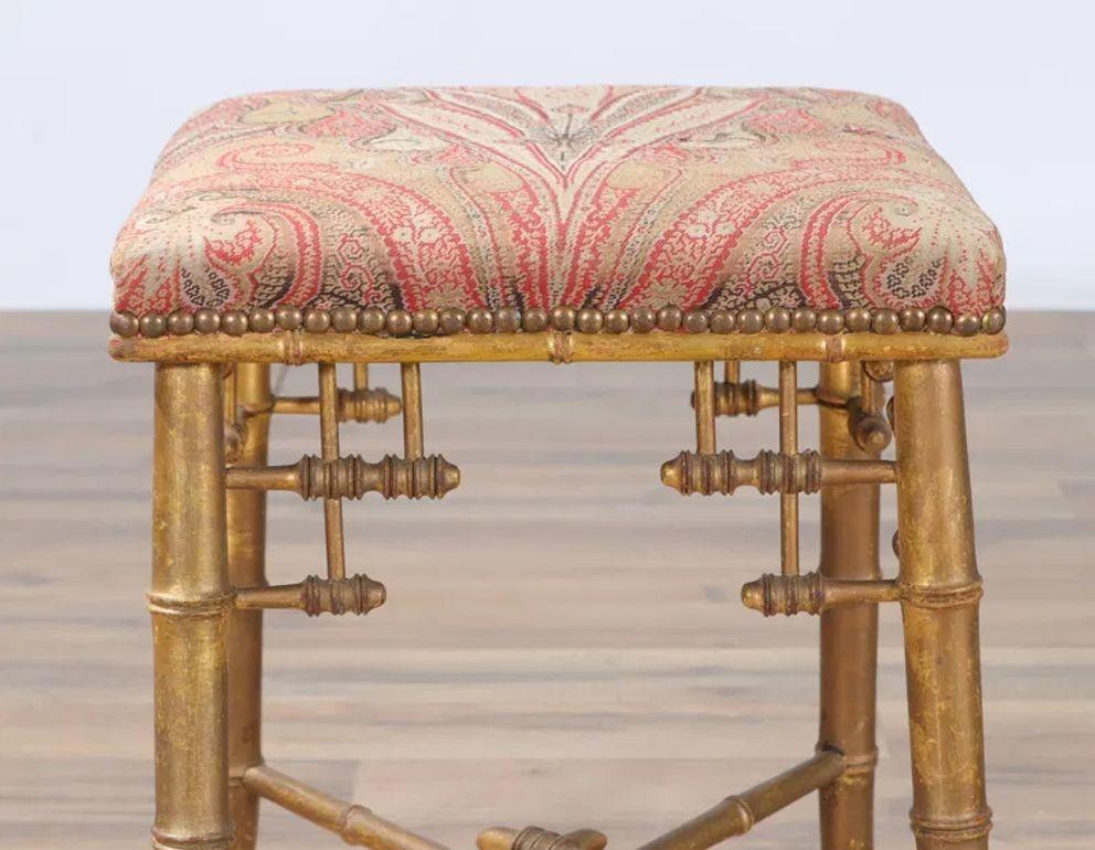 XIXe siècle Tabouret en bambou sculpté du 19ème siècle avec rembourrage en vente