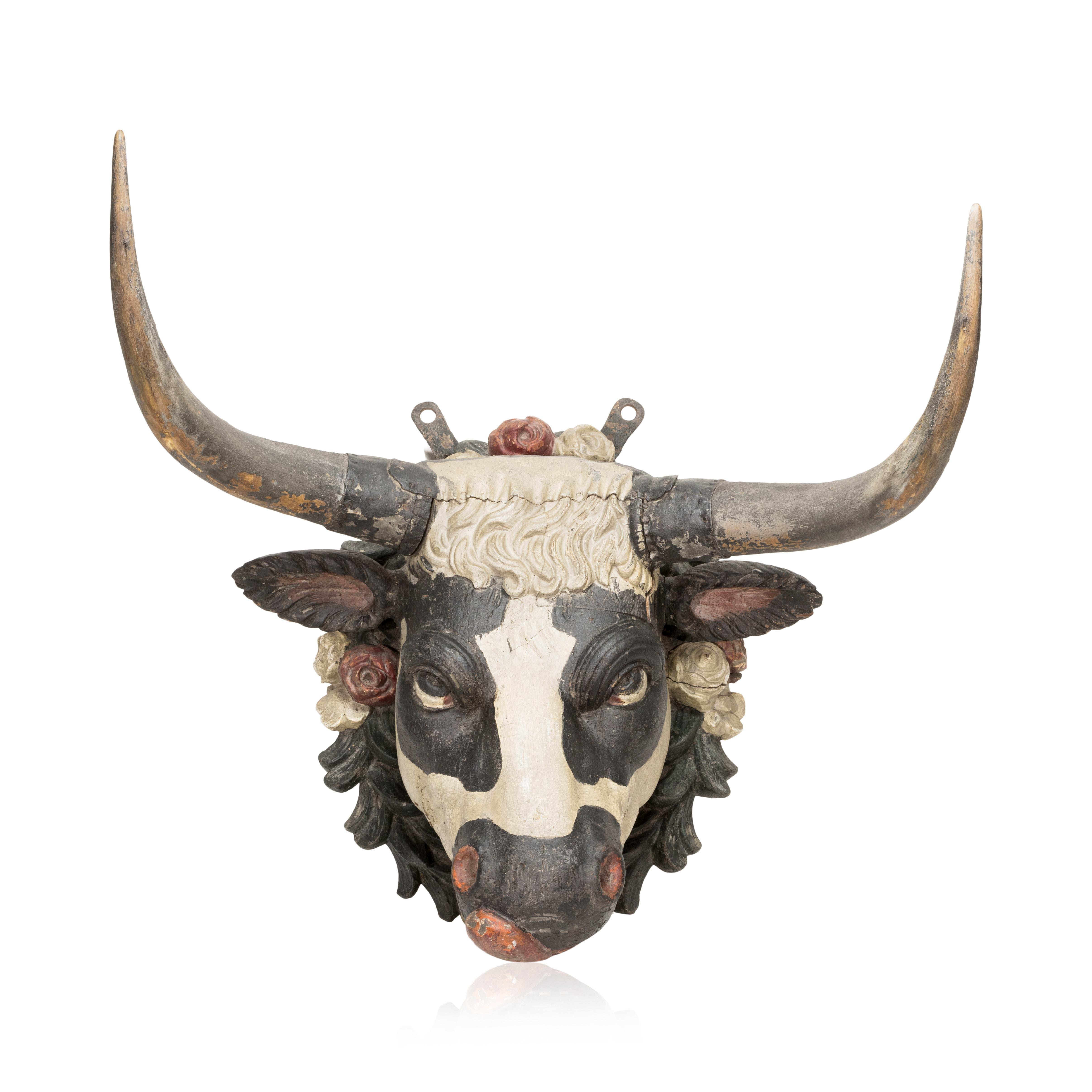 19th Century Carved Bull Sign In Good Condition For Sale In Coeur d'Alene, ID