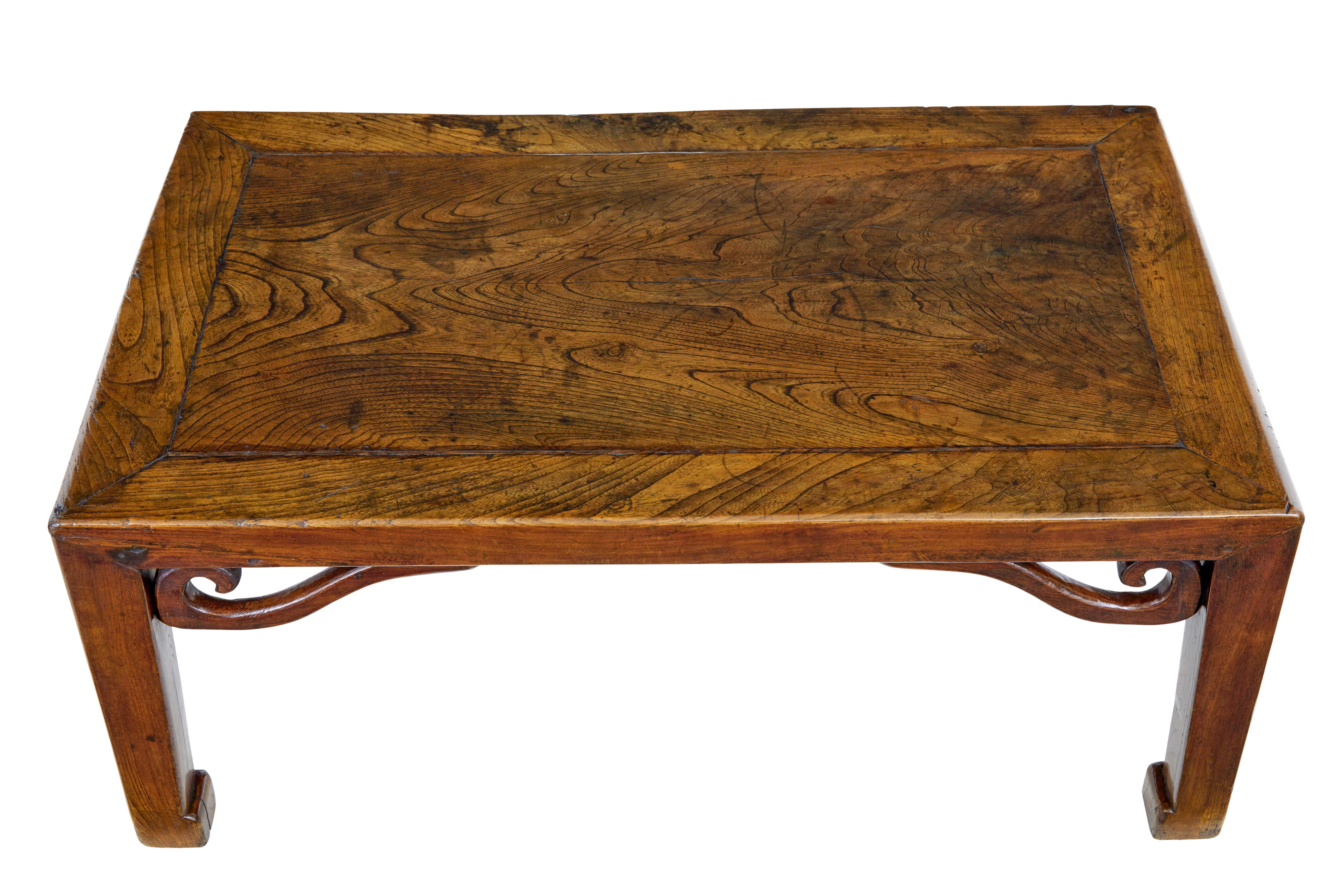 19th century carved Chinese elm low table For Sale 1