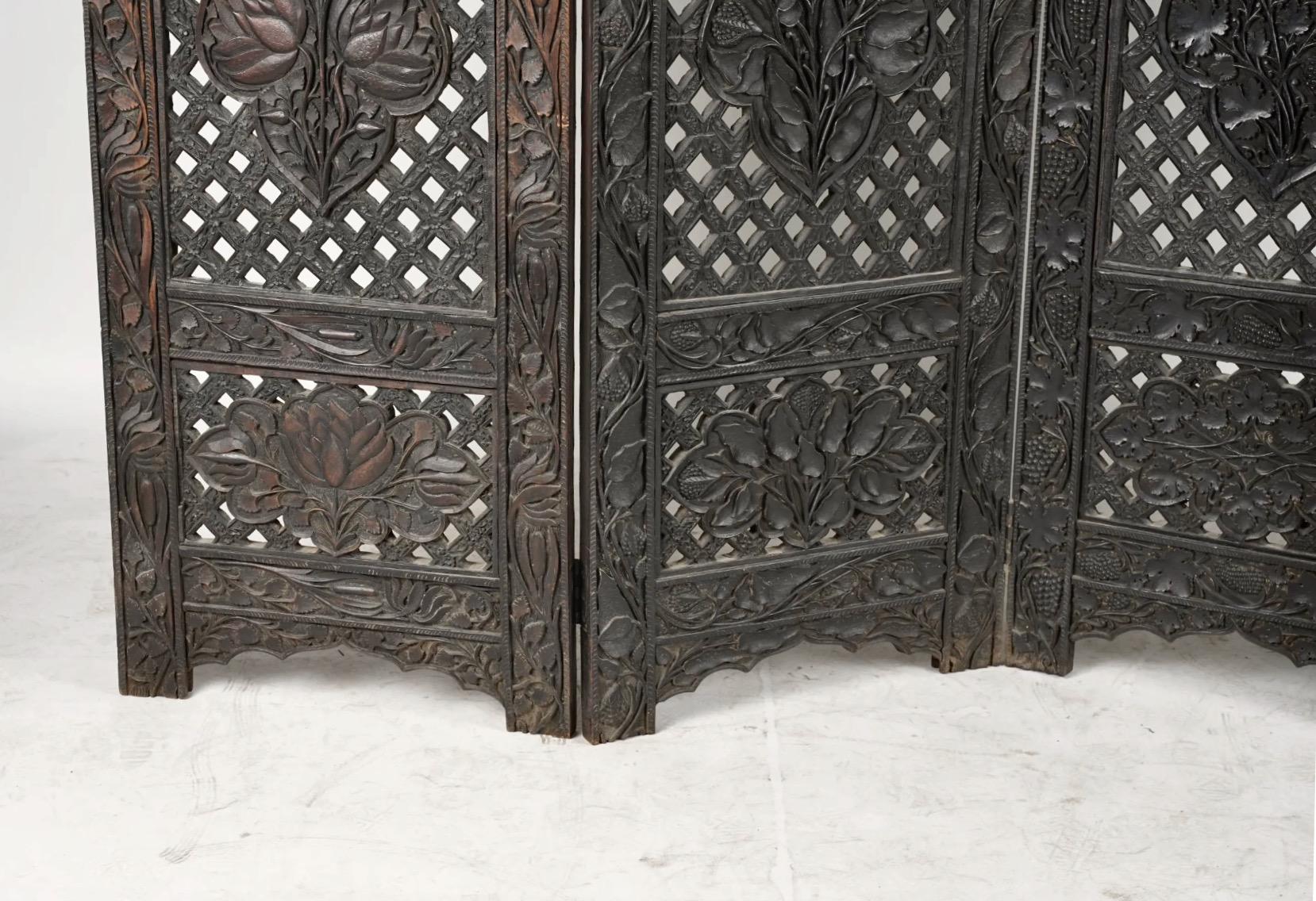 Indian 19th Century Carved Screen For Sale