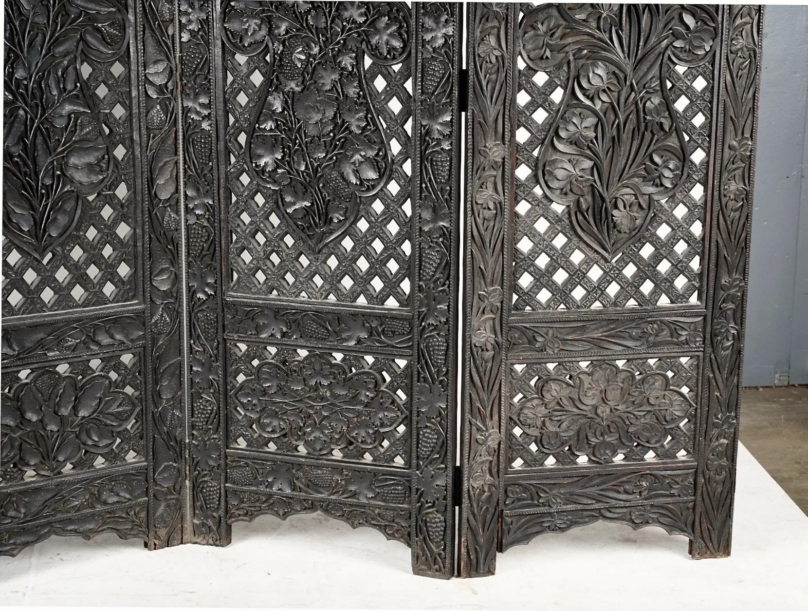 Late 19th Century 19th Century Carved Screen For Sale