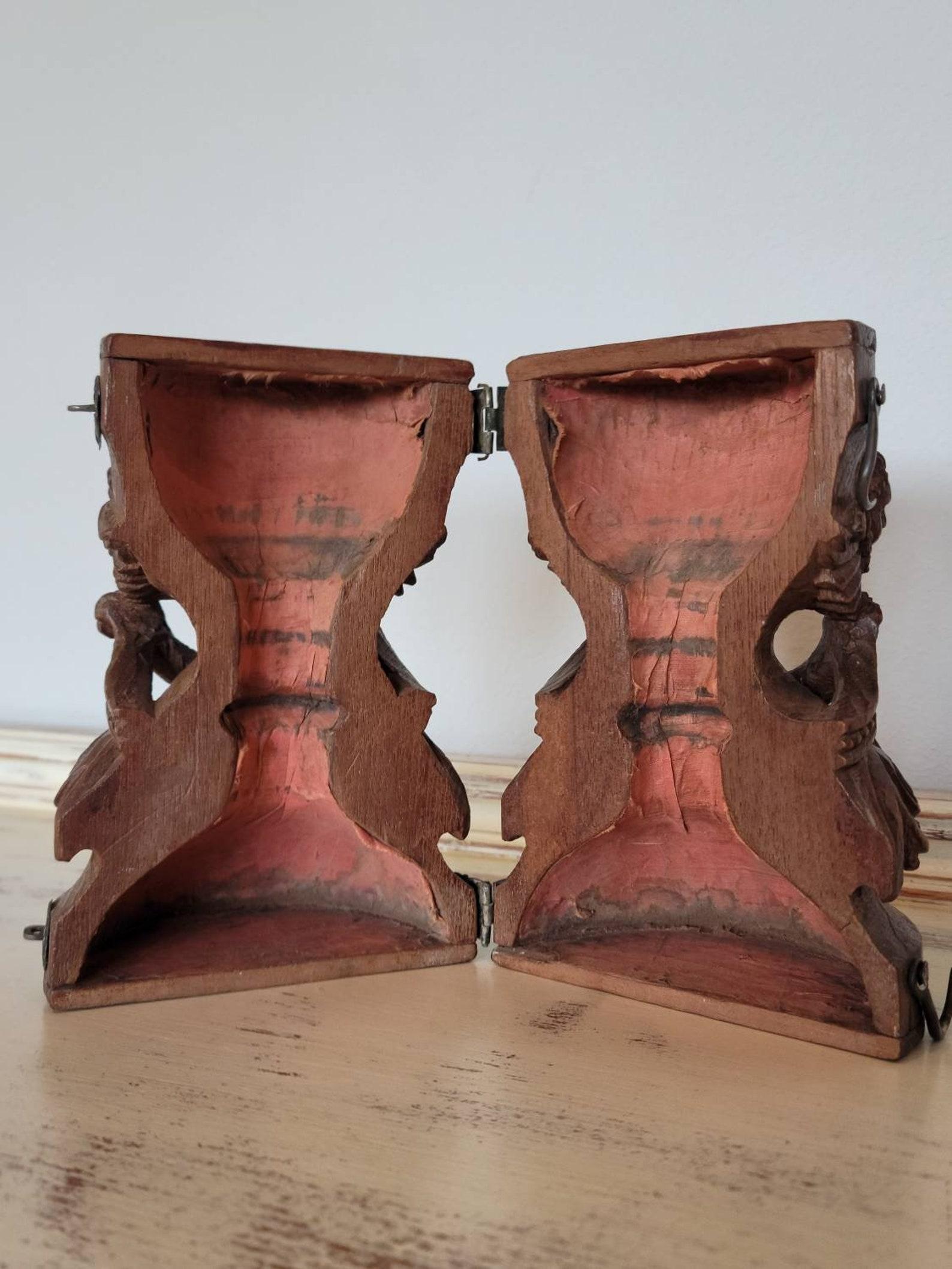 19th Century Carved Communion Chalice Case In Good Condition For Sale In Forney, TX