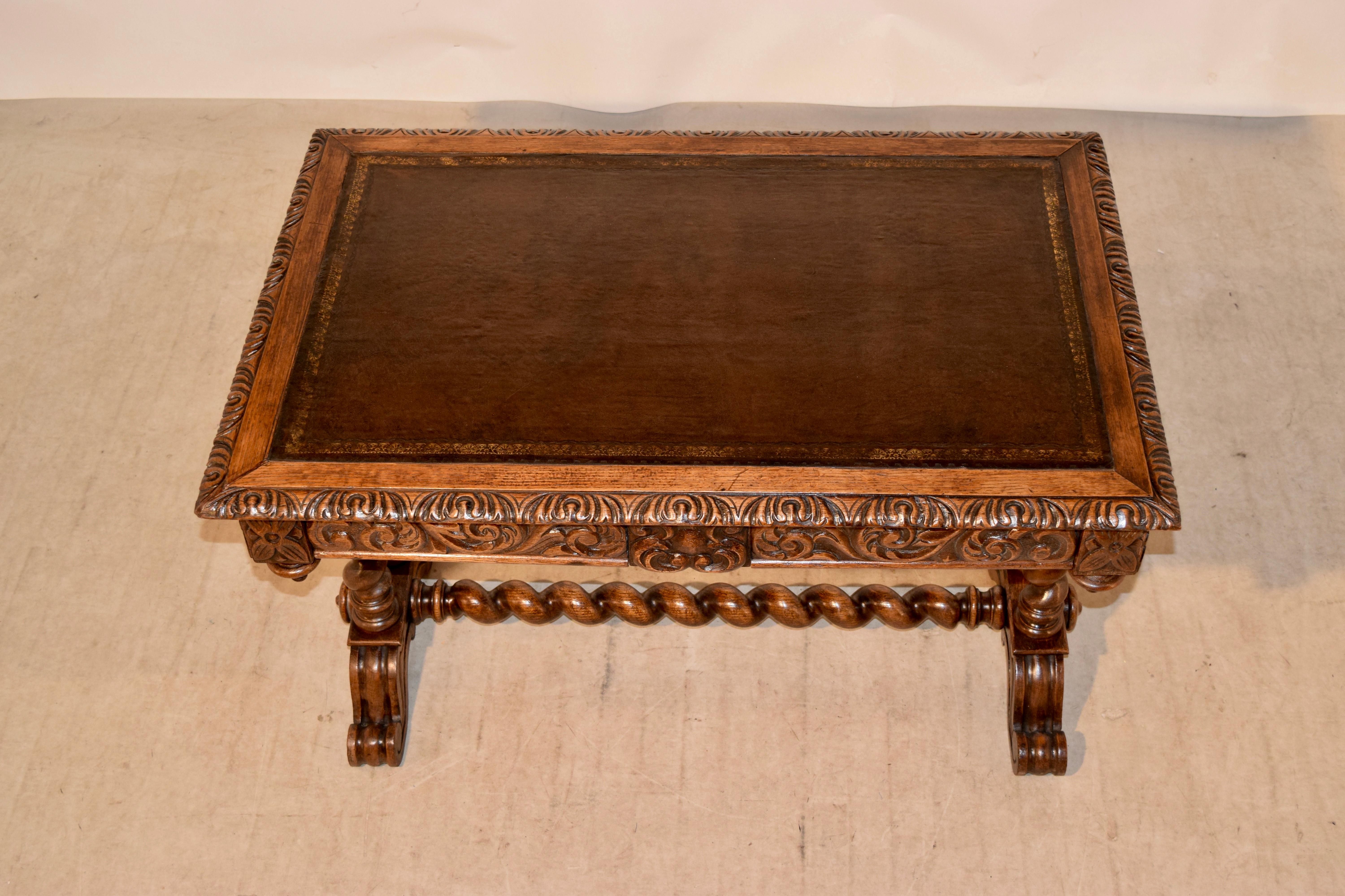 19th Century Carved Desk with Leather Top im Zustand „Gut“ in High Point, NC