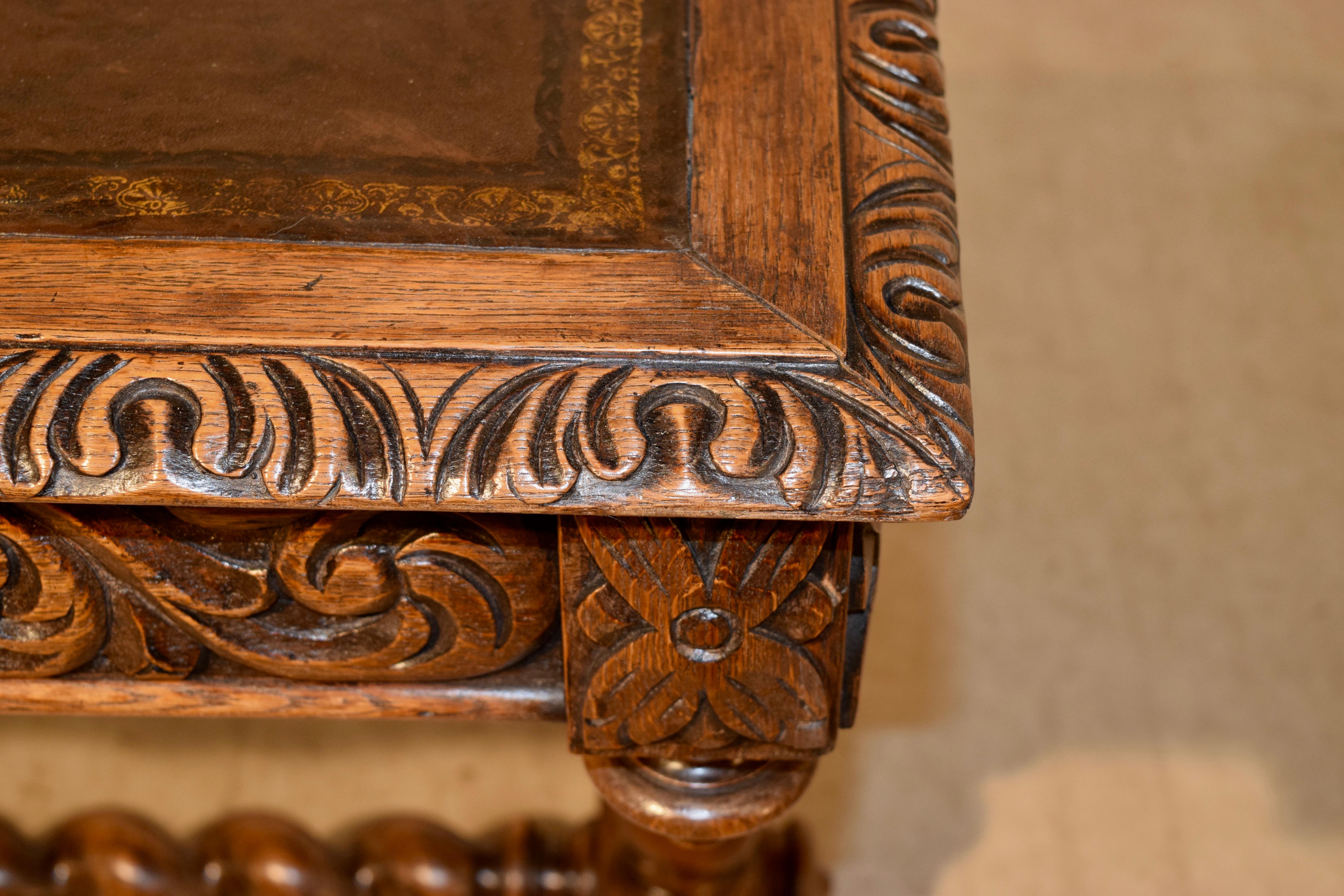 19th Century Carved Desk with Leather Top (Leder)