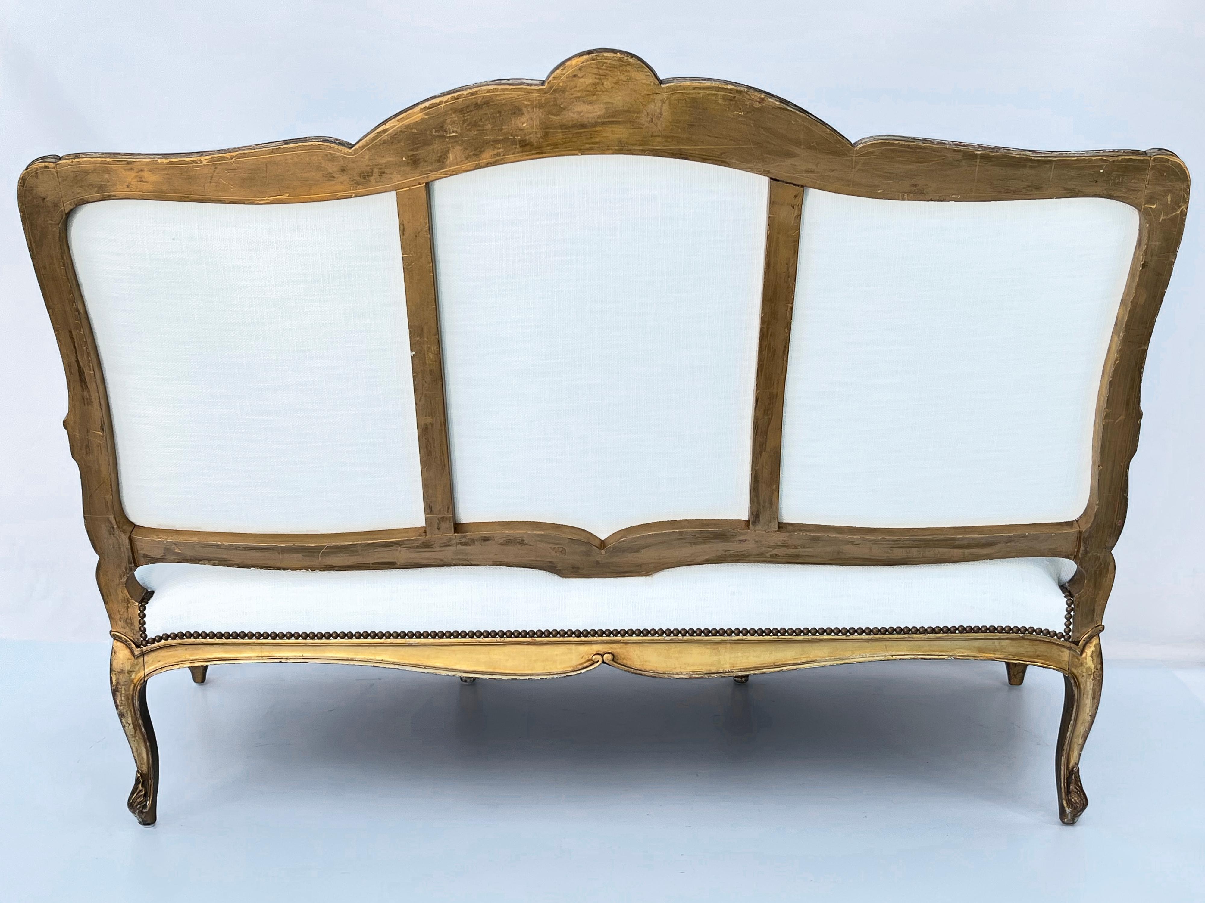 19. Jahrhundert geschnitzt Giltwood Italienisch Sofa Settee (Louis XV.) im Angebot