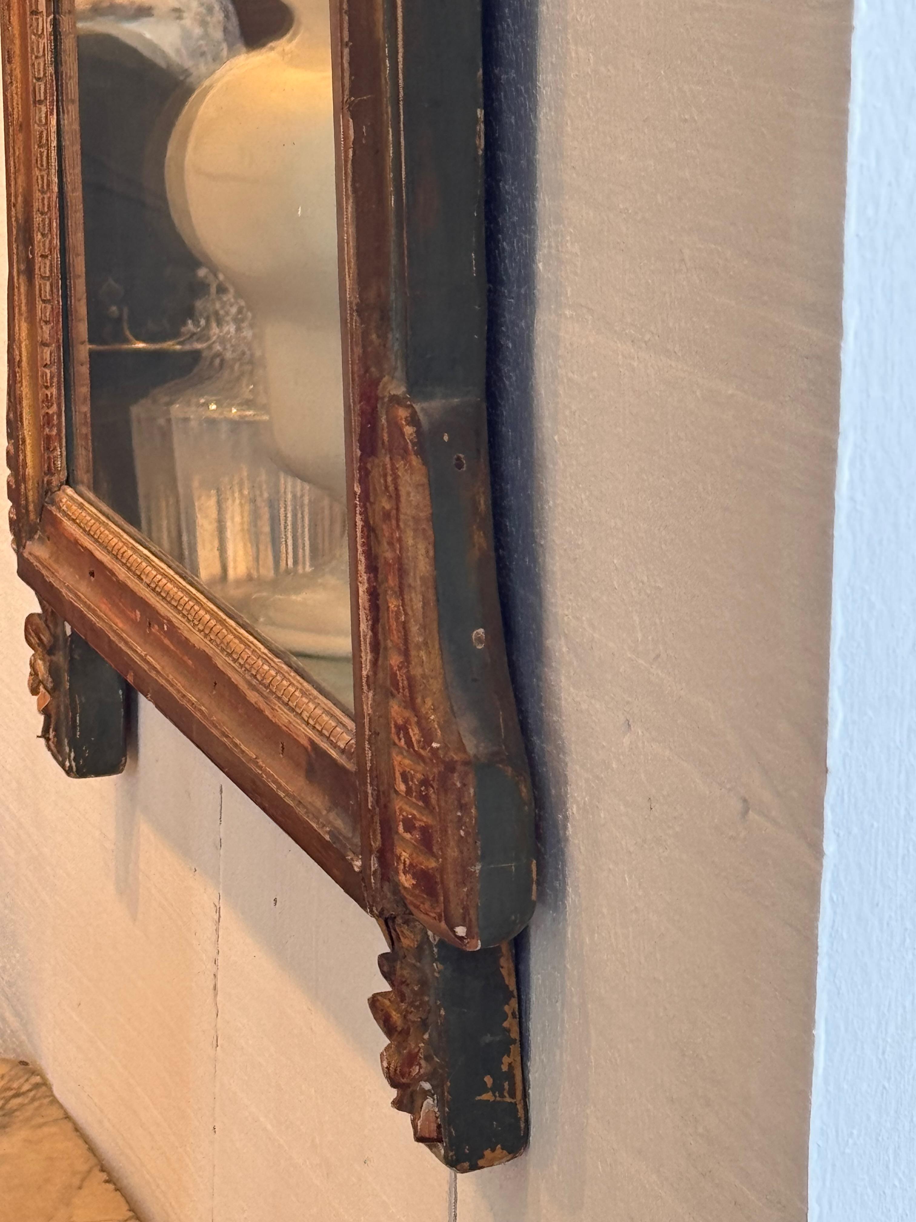 Miroir en bois doré sculpté du XIXe siècle en vente 2