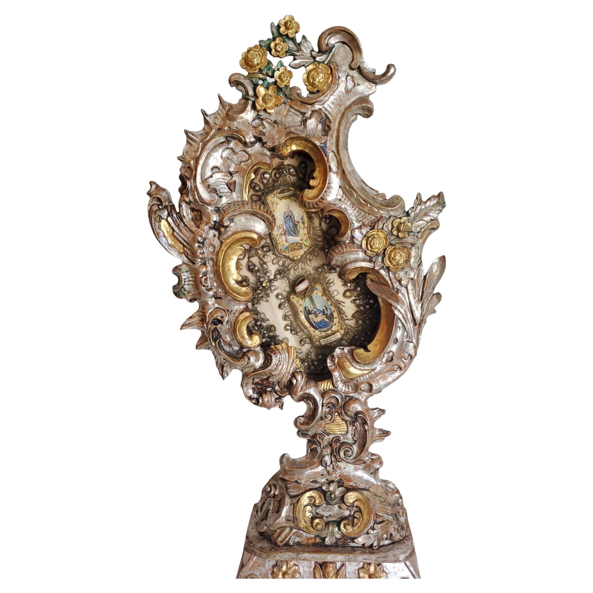 Reliquaire en bois doré sculpté du 19ème siècle 