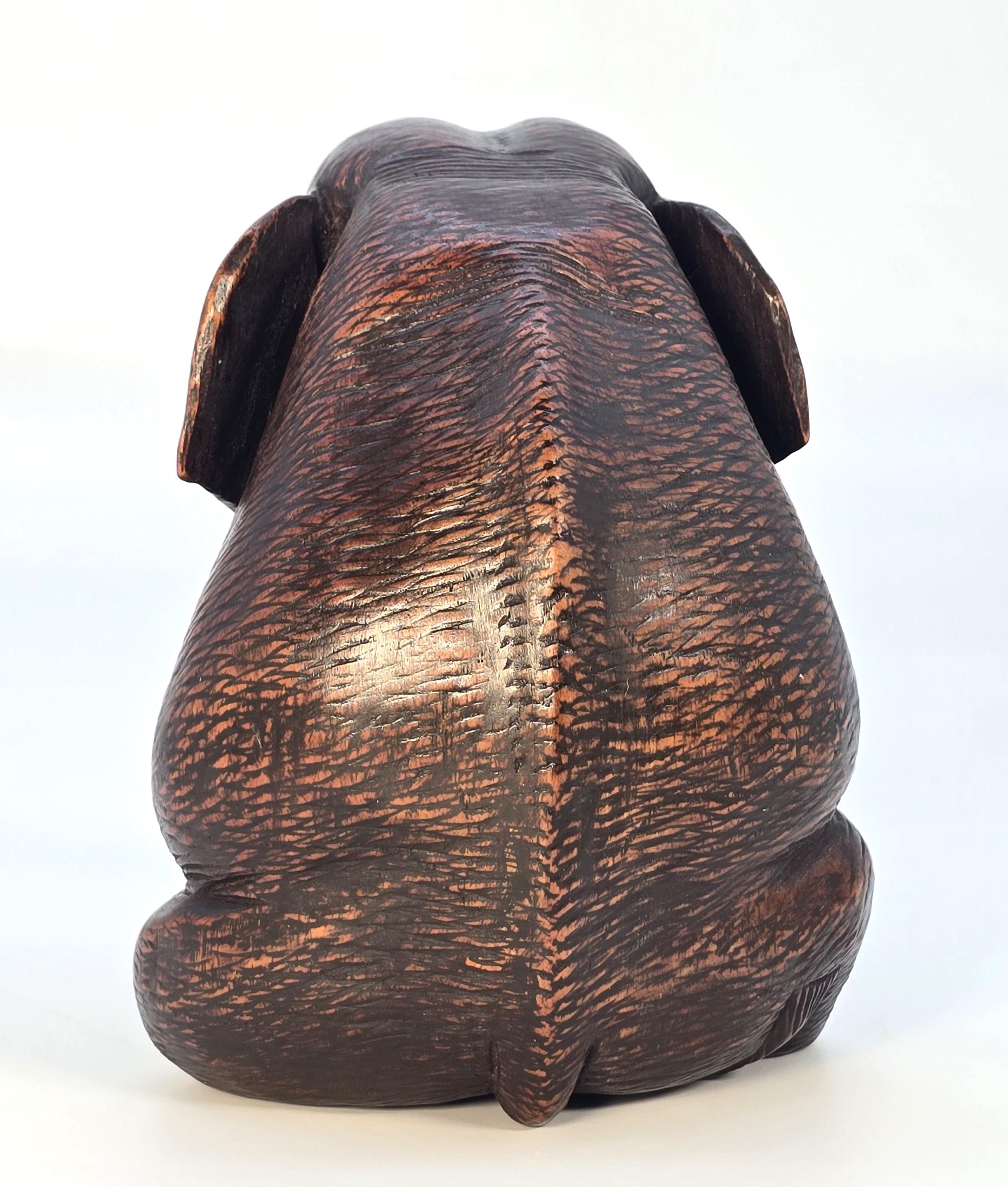 Étude en bois dur sculpté du XIXe siècle représentant un éléphant assis, période Raj vers 1890 Bon état - En vente à Central England, GB