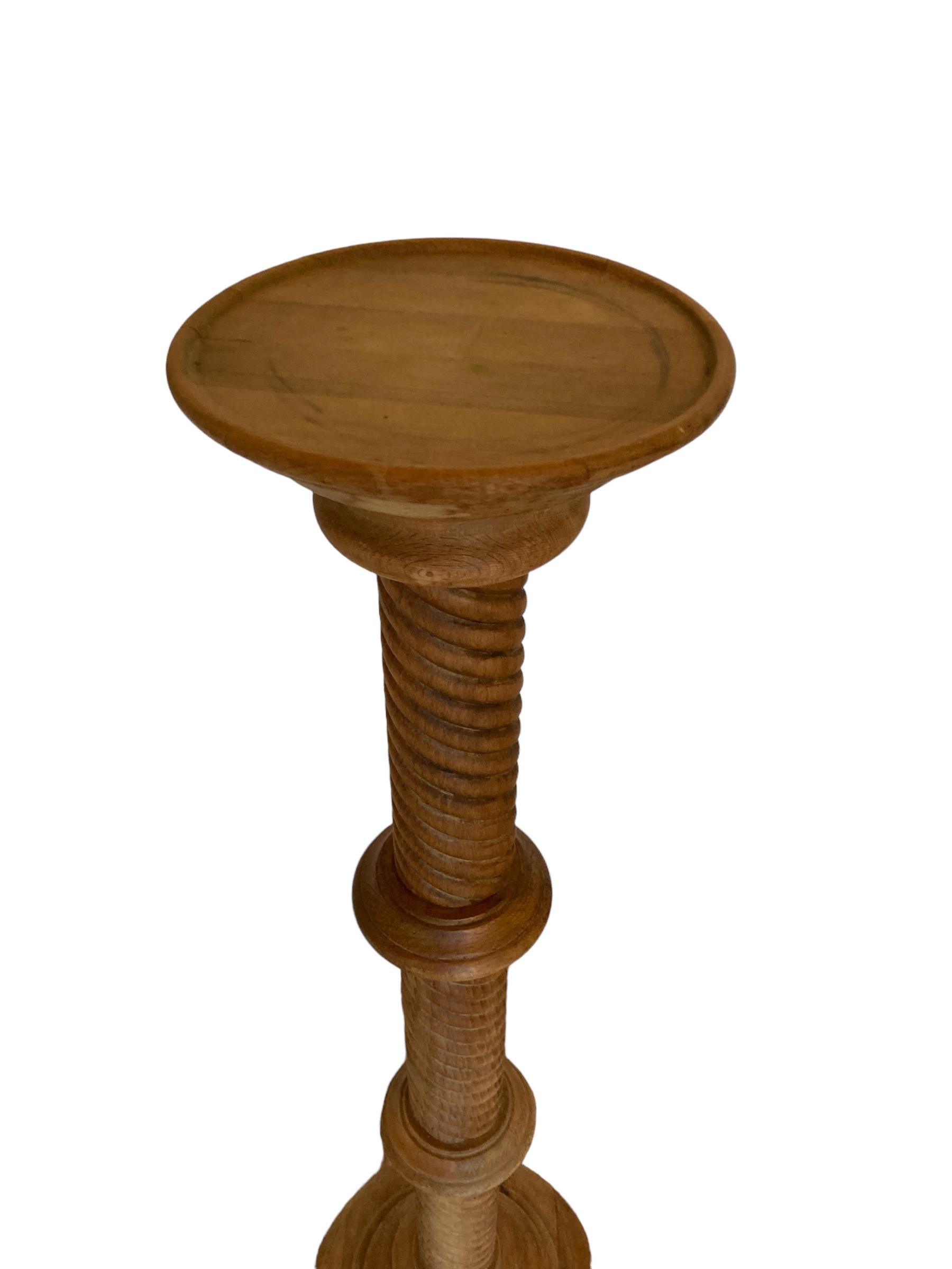 19th Century Carved Light Oak Pedestal Torchere with a captivating barley twist  In Good Condition In Bishop's Stortford, GB
