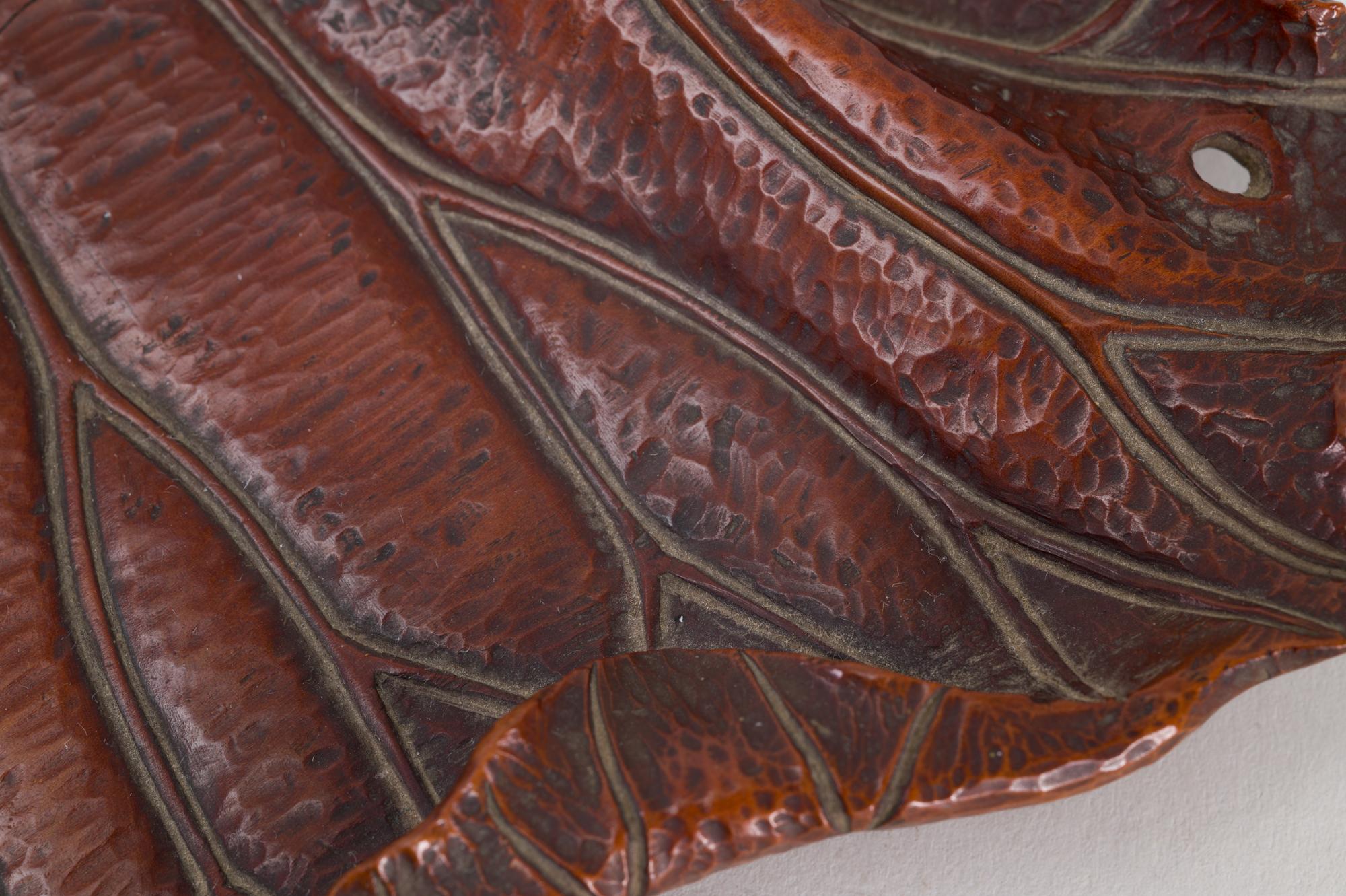19th Century Carved Lotus Leaf Tray In Good Condition In Hudson, NY