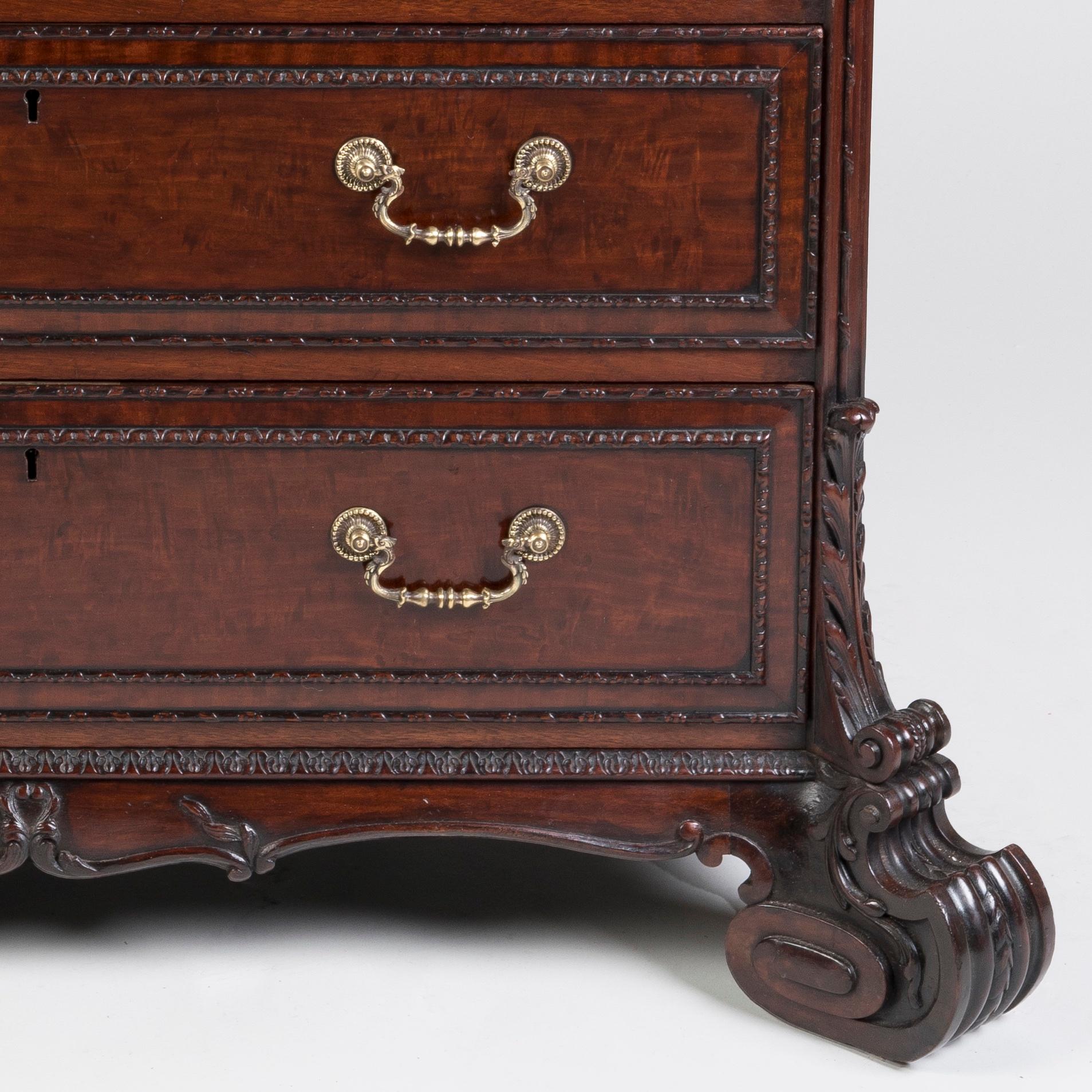 19th Century Carved Mahogany Cabinet Bookcase by H. Samuel in the Georgian Style In Good Condition For Sale In London, GB