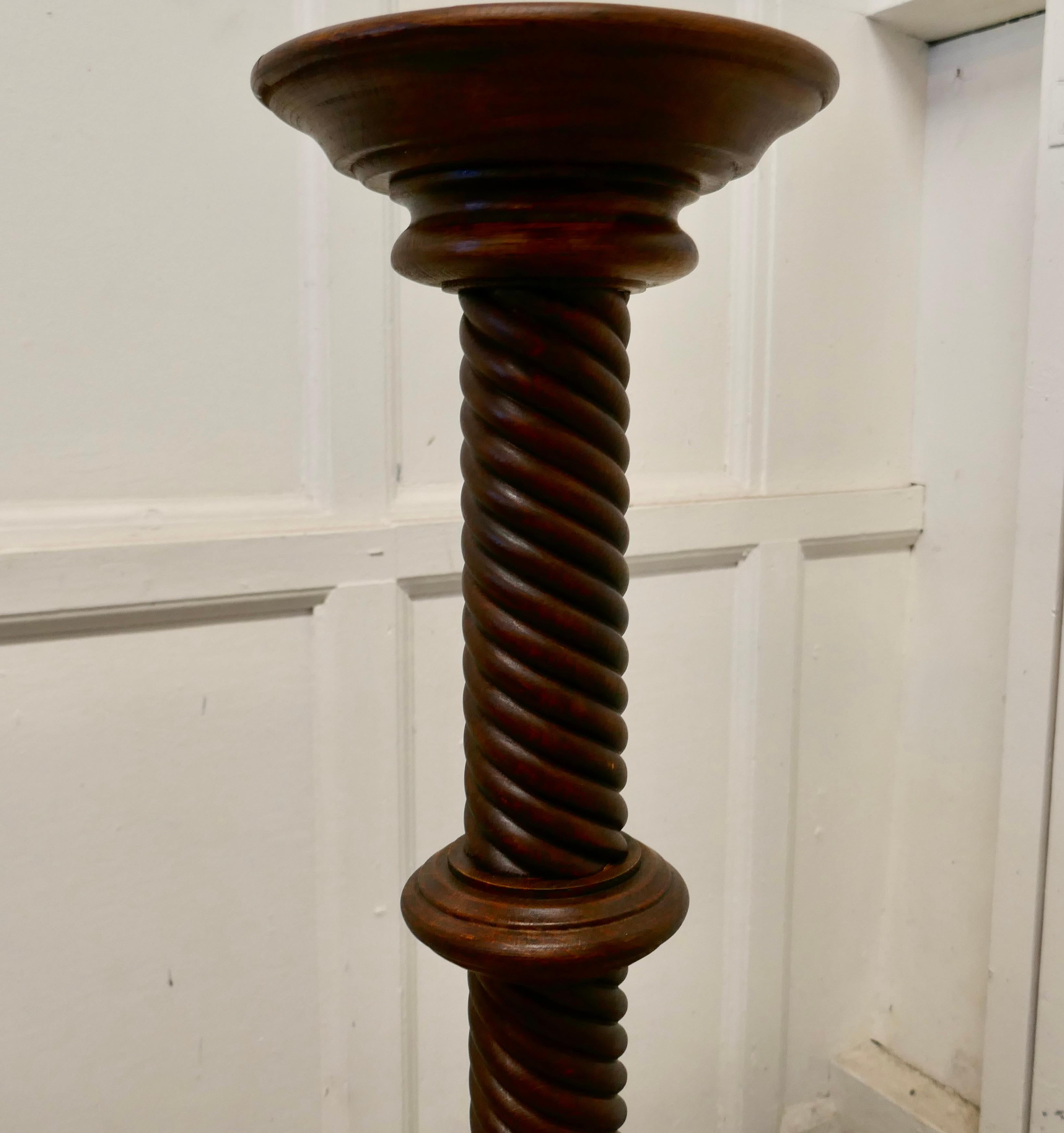 Victorian 19th Century Carved Mahogany Pedestal Torchere For Sale