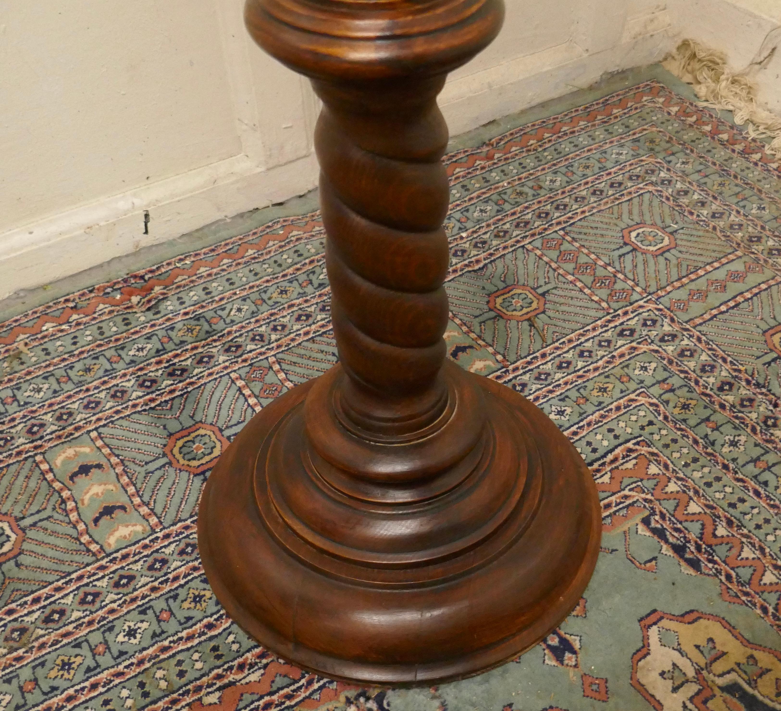 19th Century Carved Mahogany Pedestal Torchere For Sale 1