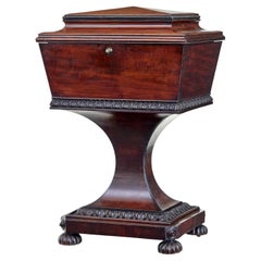 Tetería de caoba tallada del siglo XIX con el sello Gillows