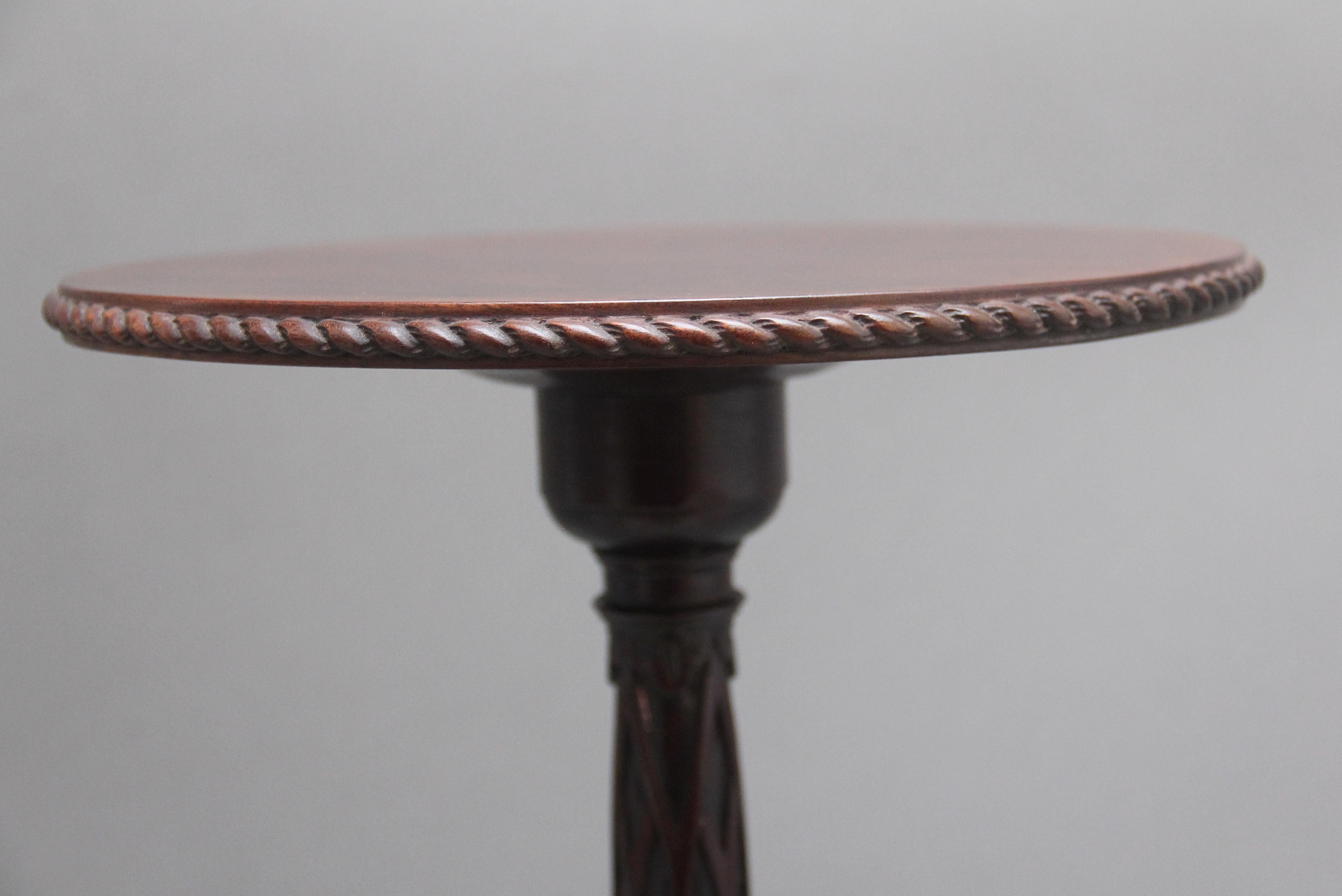British 19th Century carved mahogany tripod table For Sale