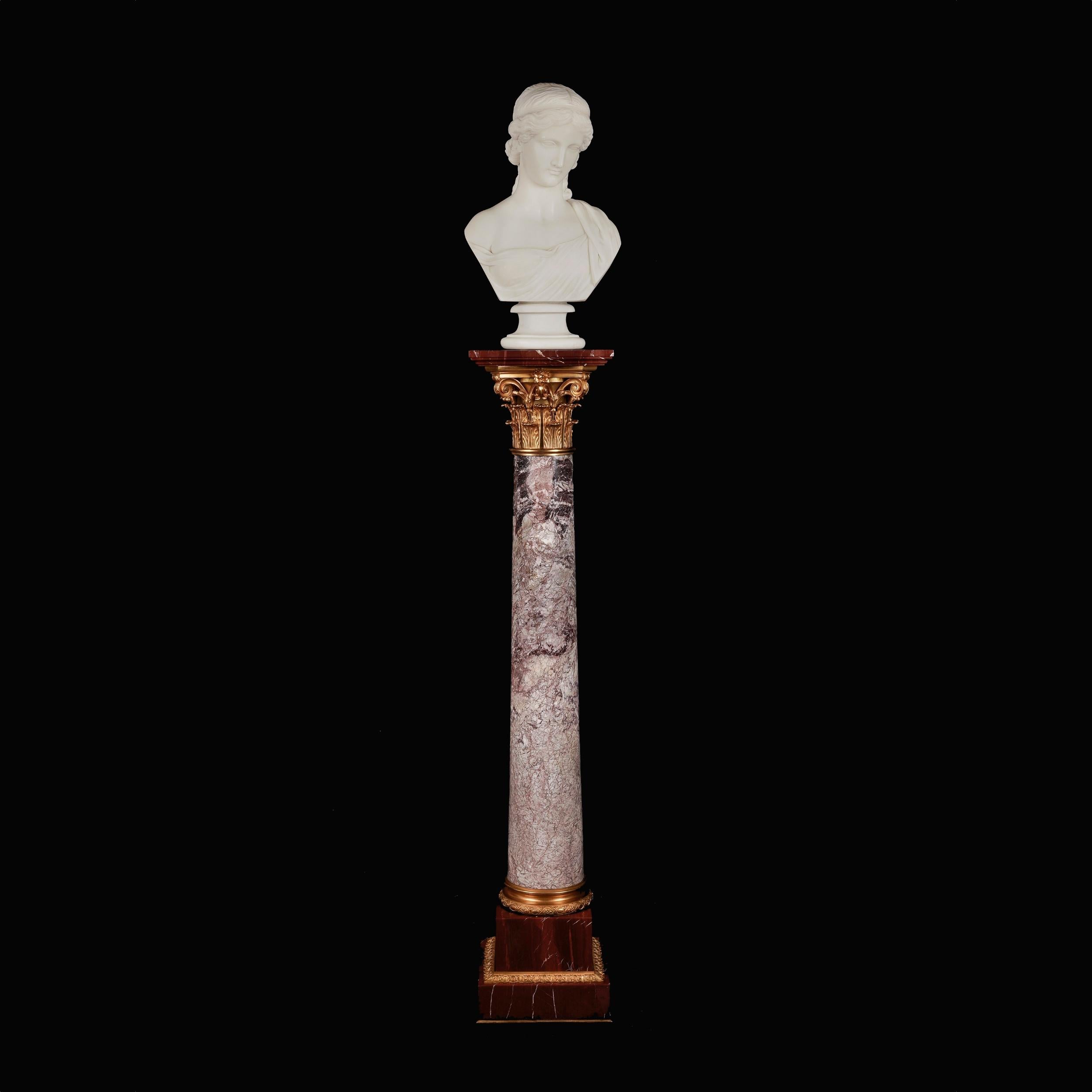 Geschnitzte Marmorbüste einer Nymphe aus dem 19. Jahrhundert von Robert Physick (Neoklassisch) im Angebot