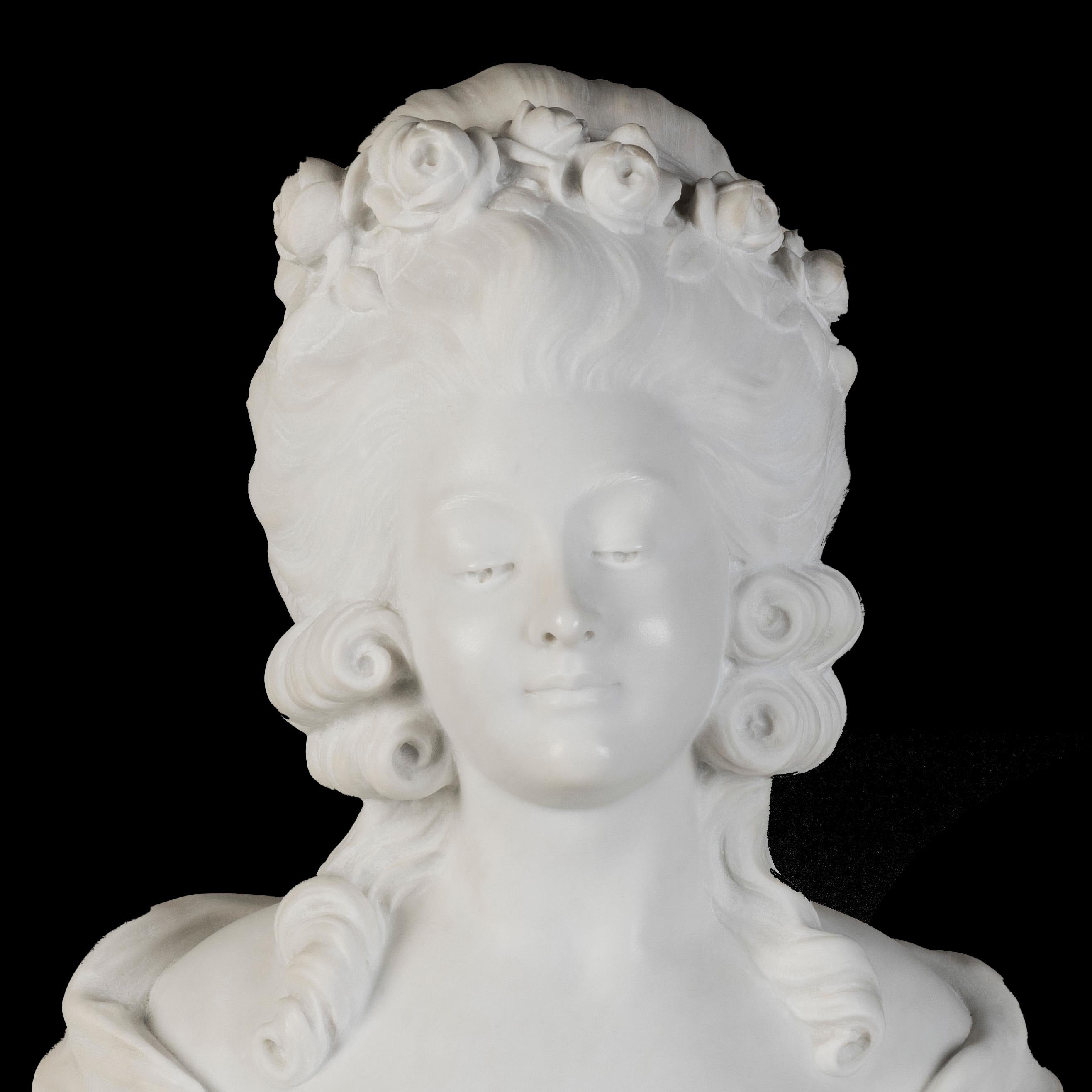 Français Buste Confidante de Marie-Antoinette en marbre sculpté du 19ème siècle en vente