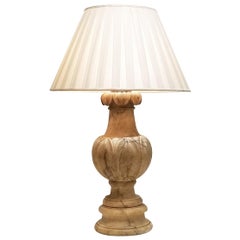 Geschnitzte Marmorurne aus dem 19. Jahrhundert, montiert als Lampe