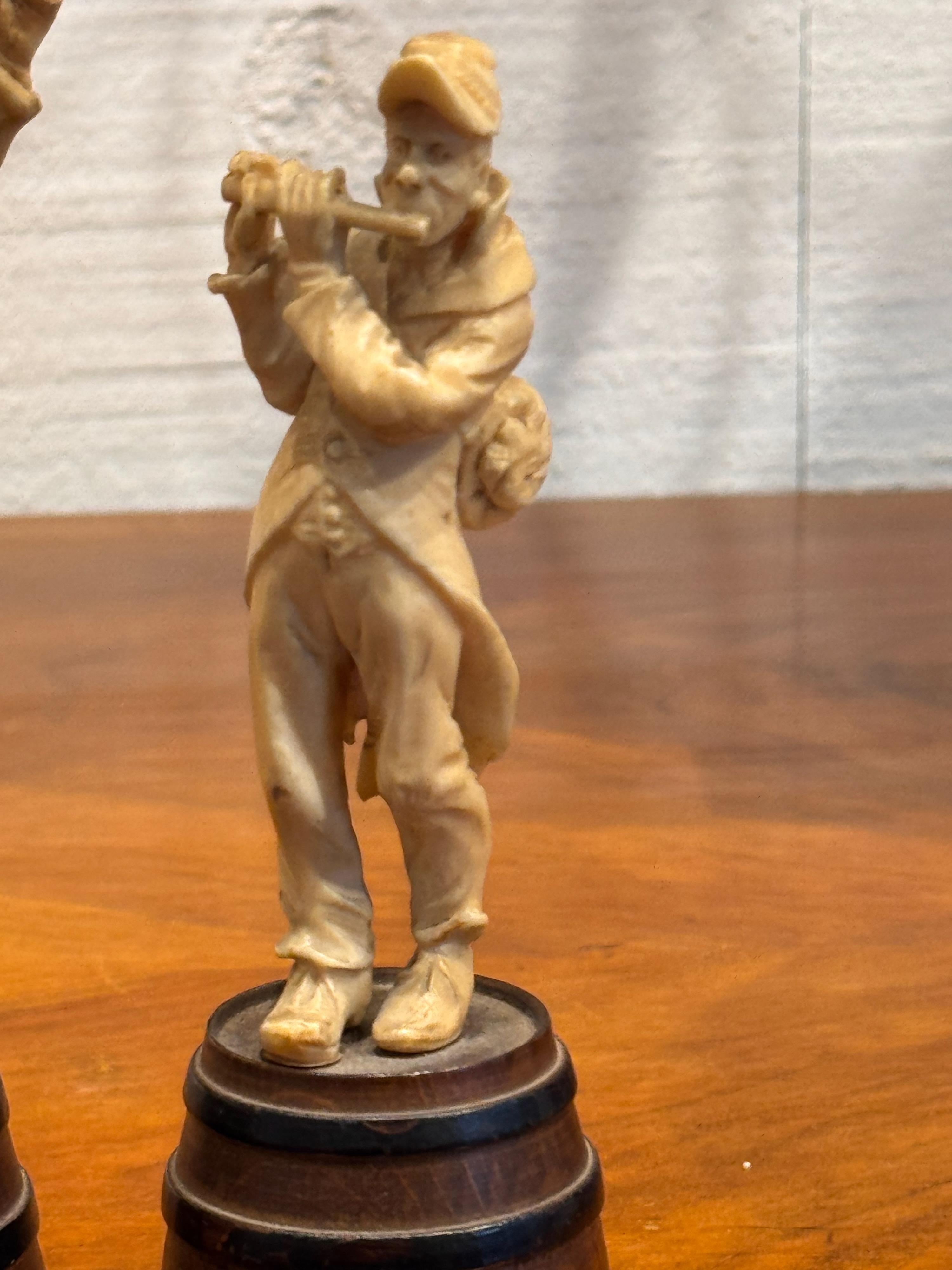 Set di 7 figure musicali intagliate del XIX secolo in vendita 4