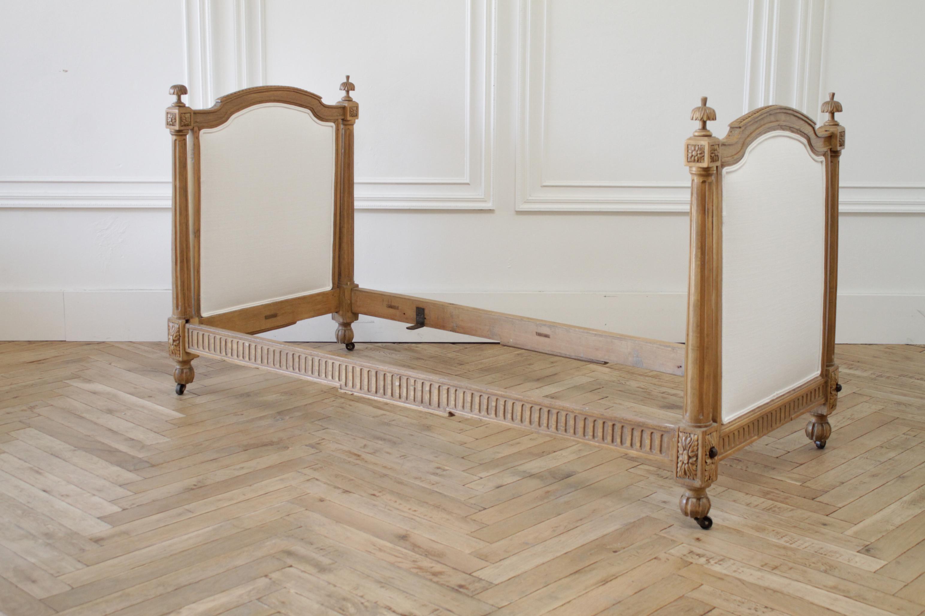 19th Century Carved Natural Walnut Daybed with White Upholstery 8