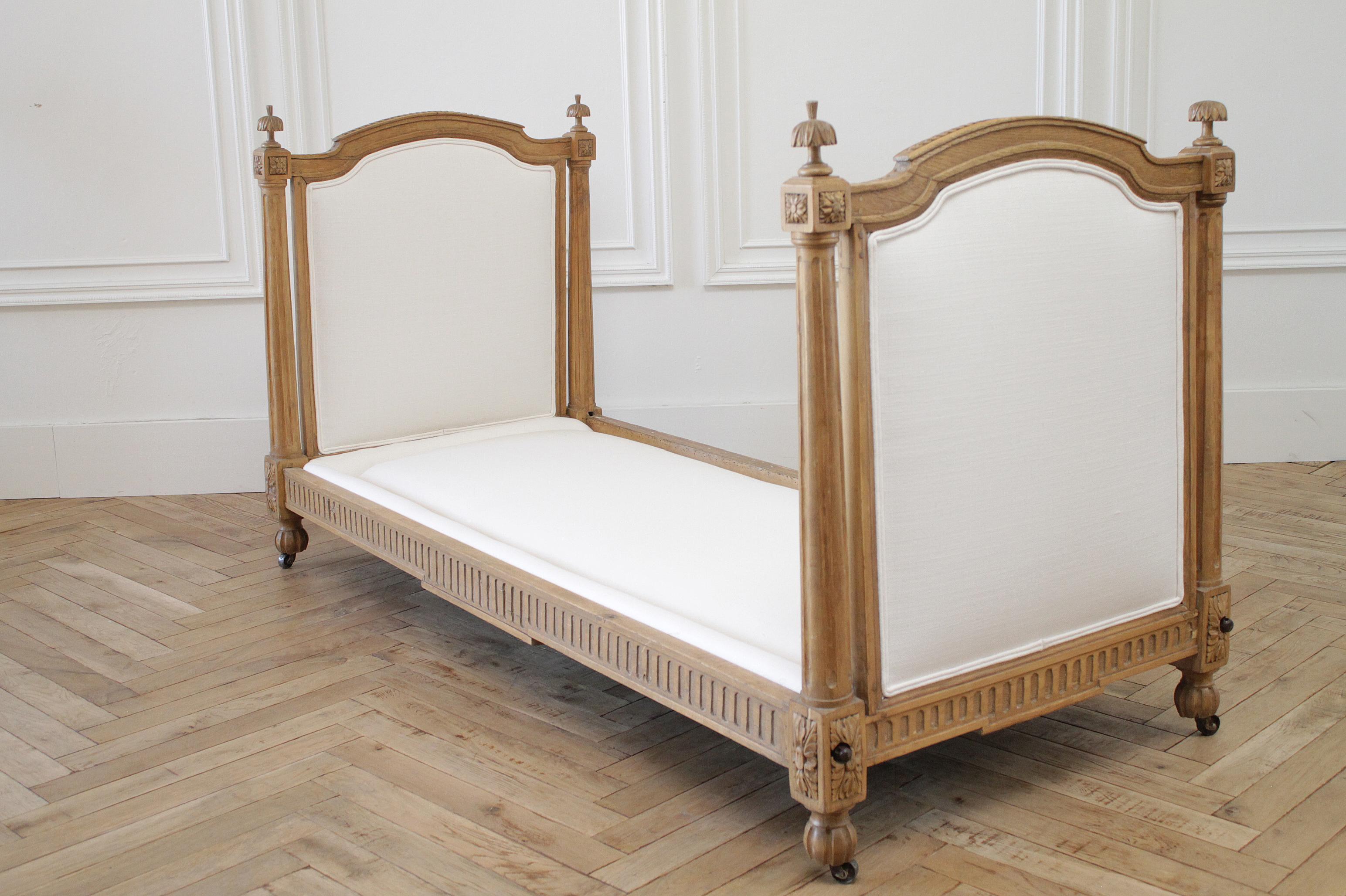 19th Century Carved Natural Walnut Daybed with White Upholstery 10