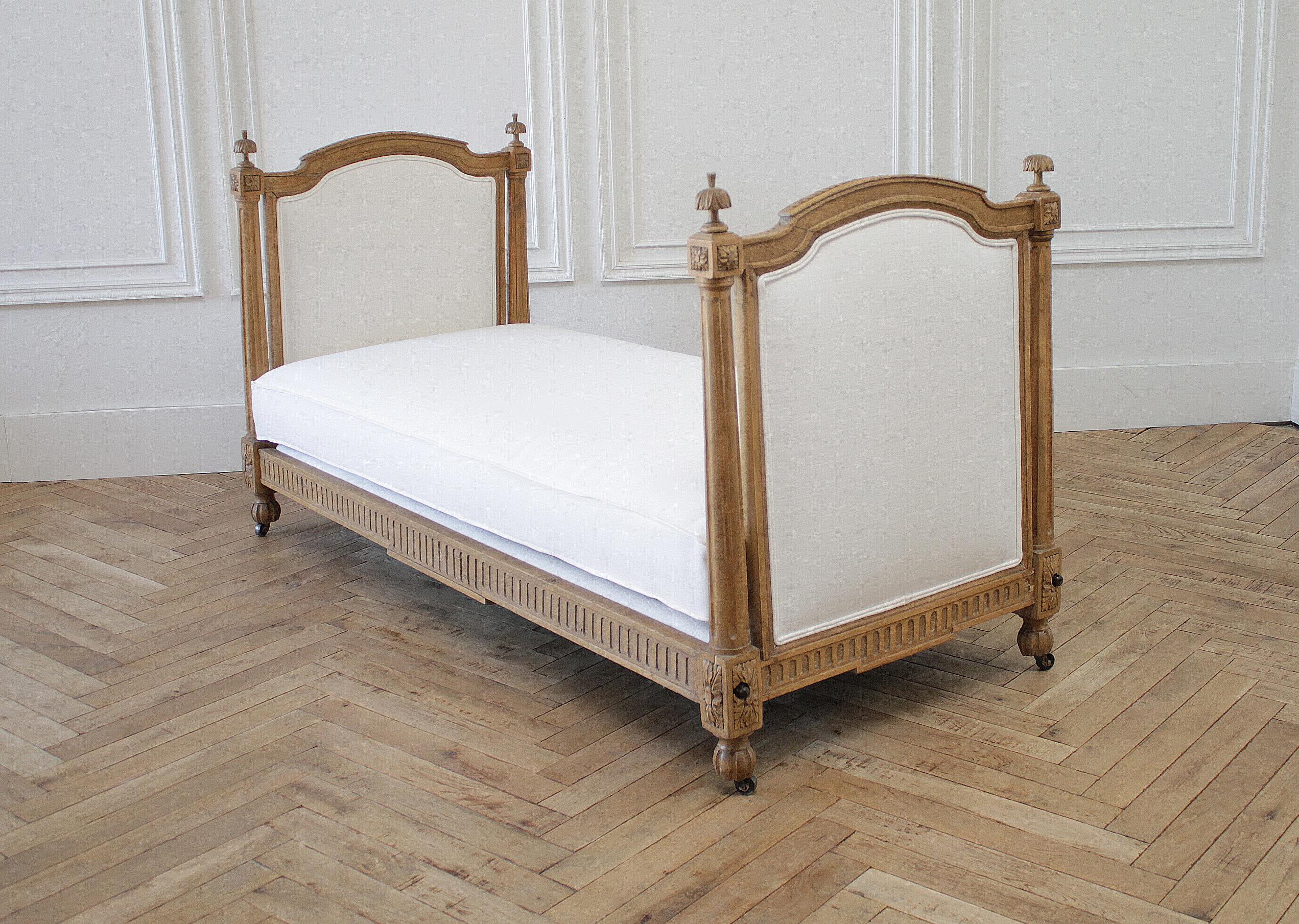 Louis XVI 19th Century Carved Natural Walnut Daybed with White Upholstery