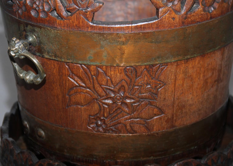 19th Century Carved Oak Bucket and Stand For Sale at 1stDibs