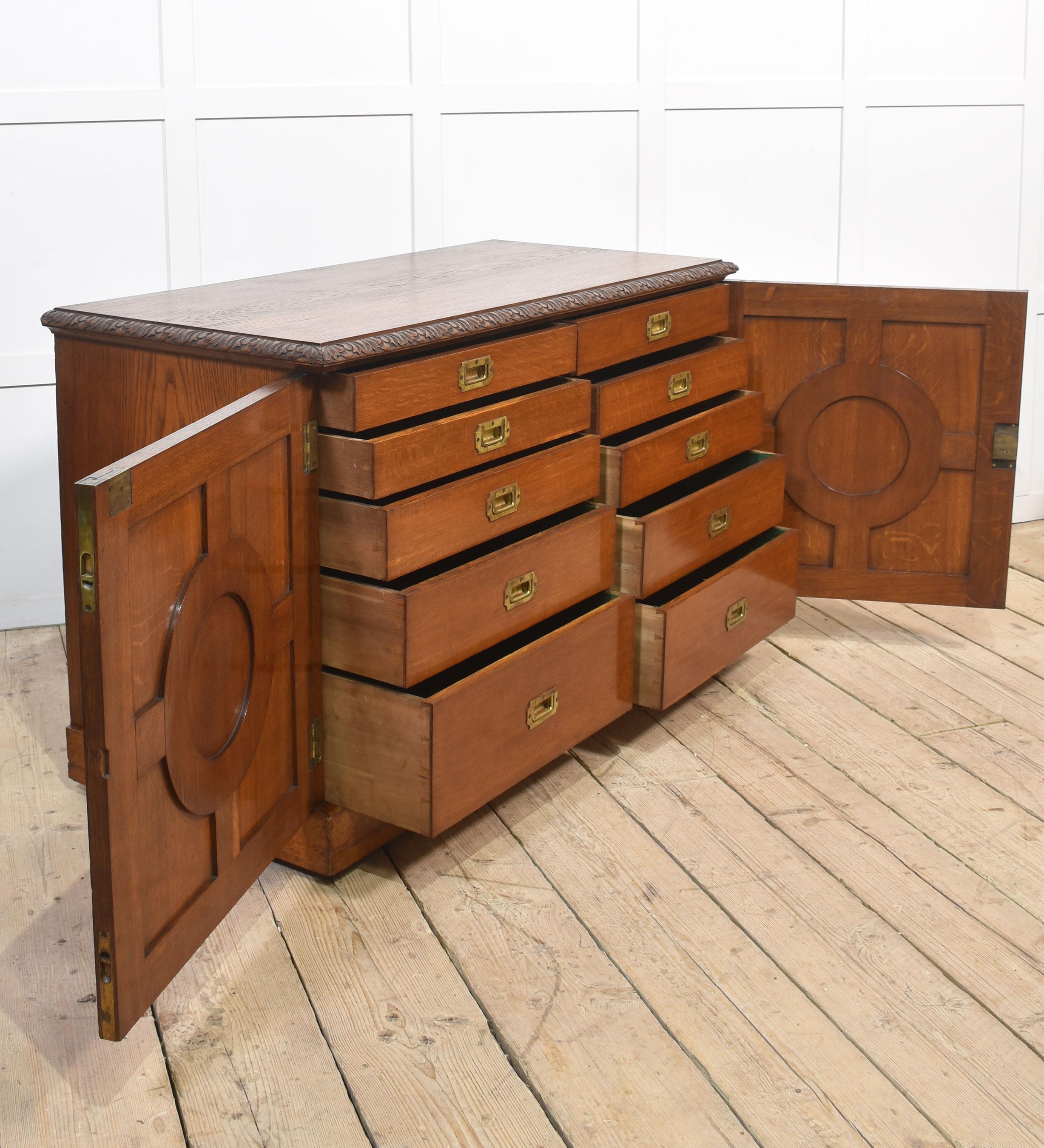 19th century carved oak Cabinet For Sale 5