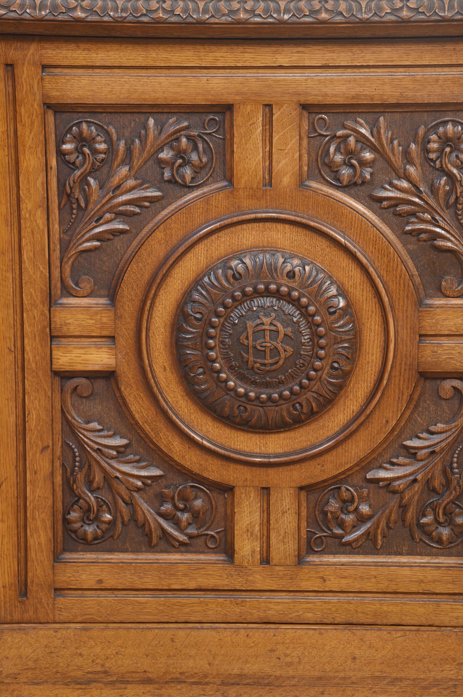 British 19th century carved oak Cabinet For Sale