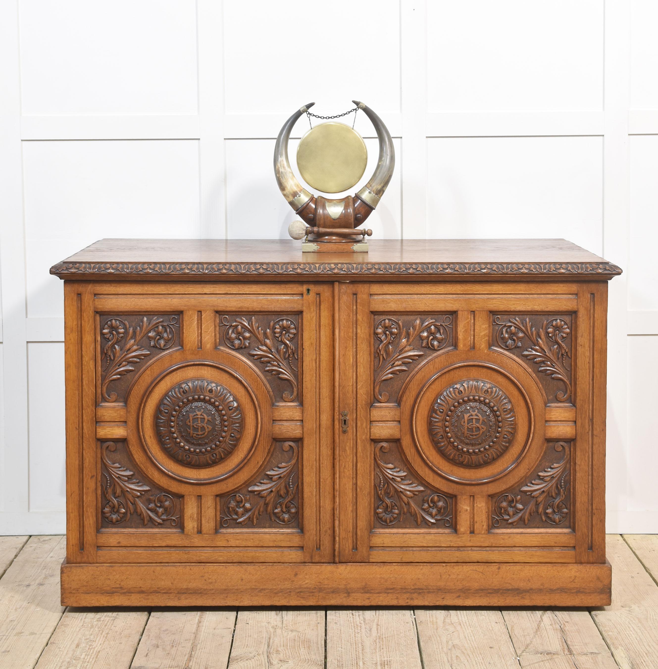 19th century carved oak Cabinet For Sale 1