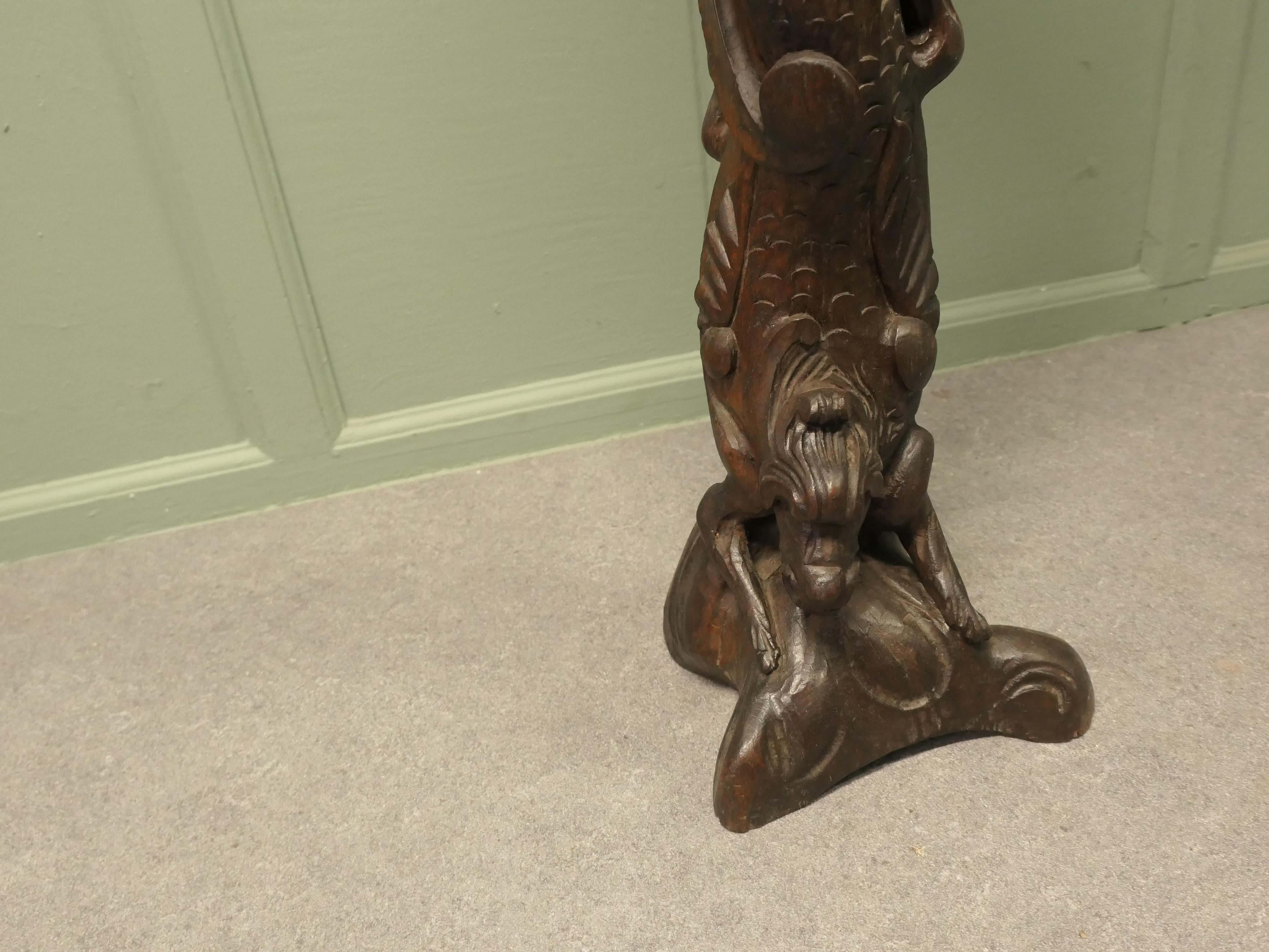 19th Century Carved Oak Caryatid Pedestal This is a superbly carved piece In Good Condition For Sale In Godshill, Isle of Wight
