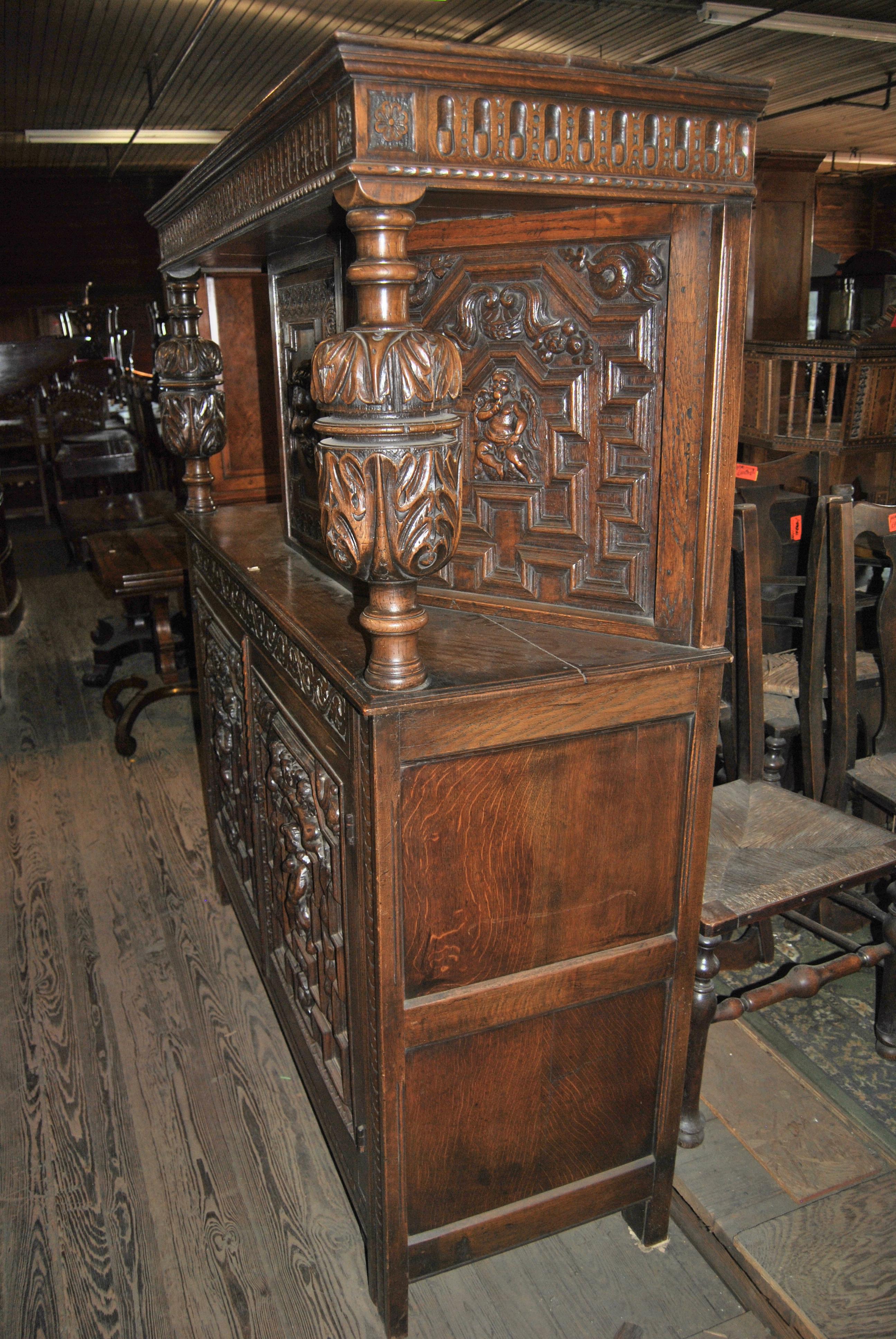 19th Century Carved Oak Court Cupboard In Good Condition For Sale In Savannah, GA