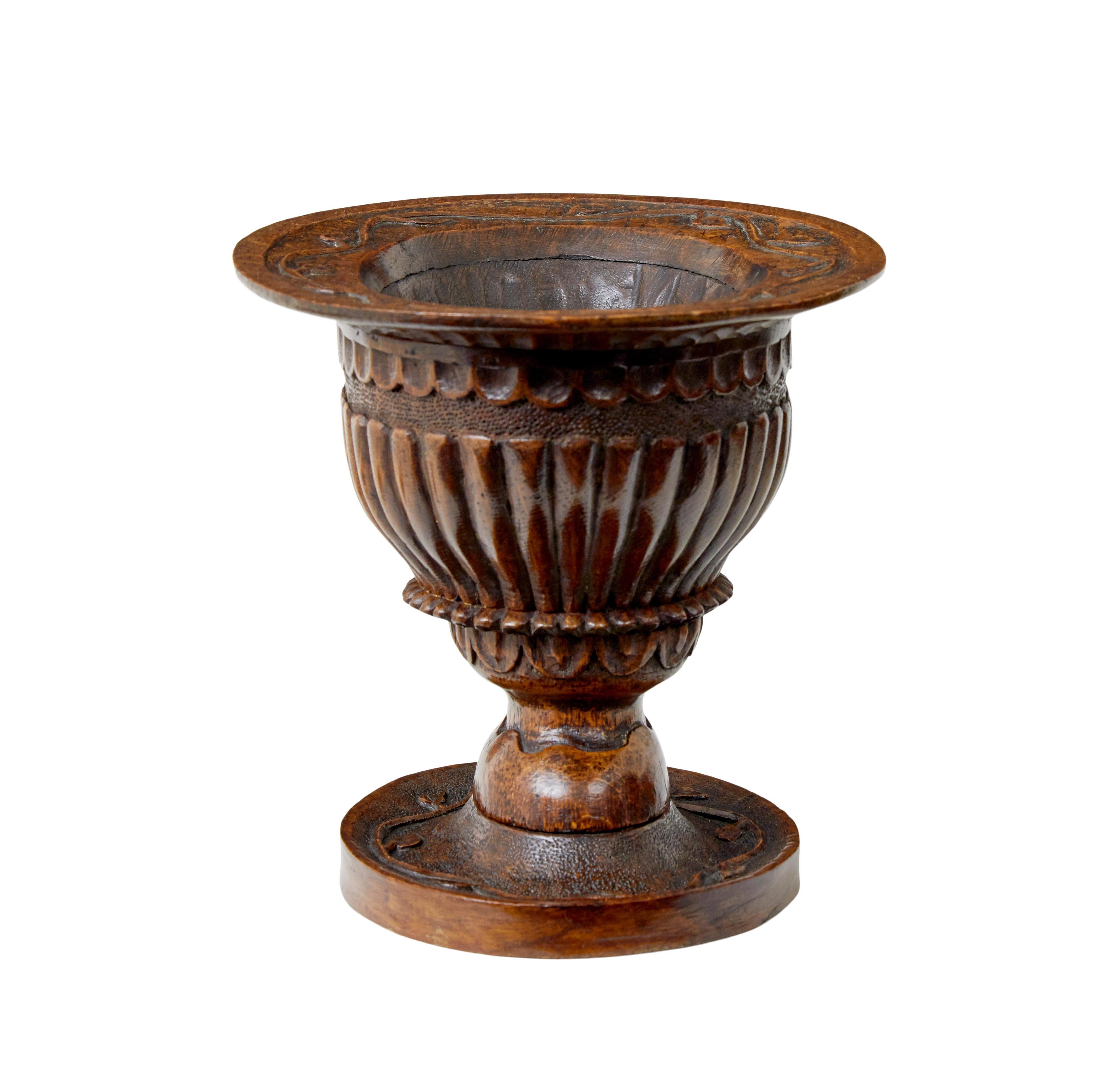 French 19th century carved oak liege bowl For Sale