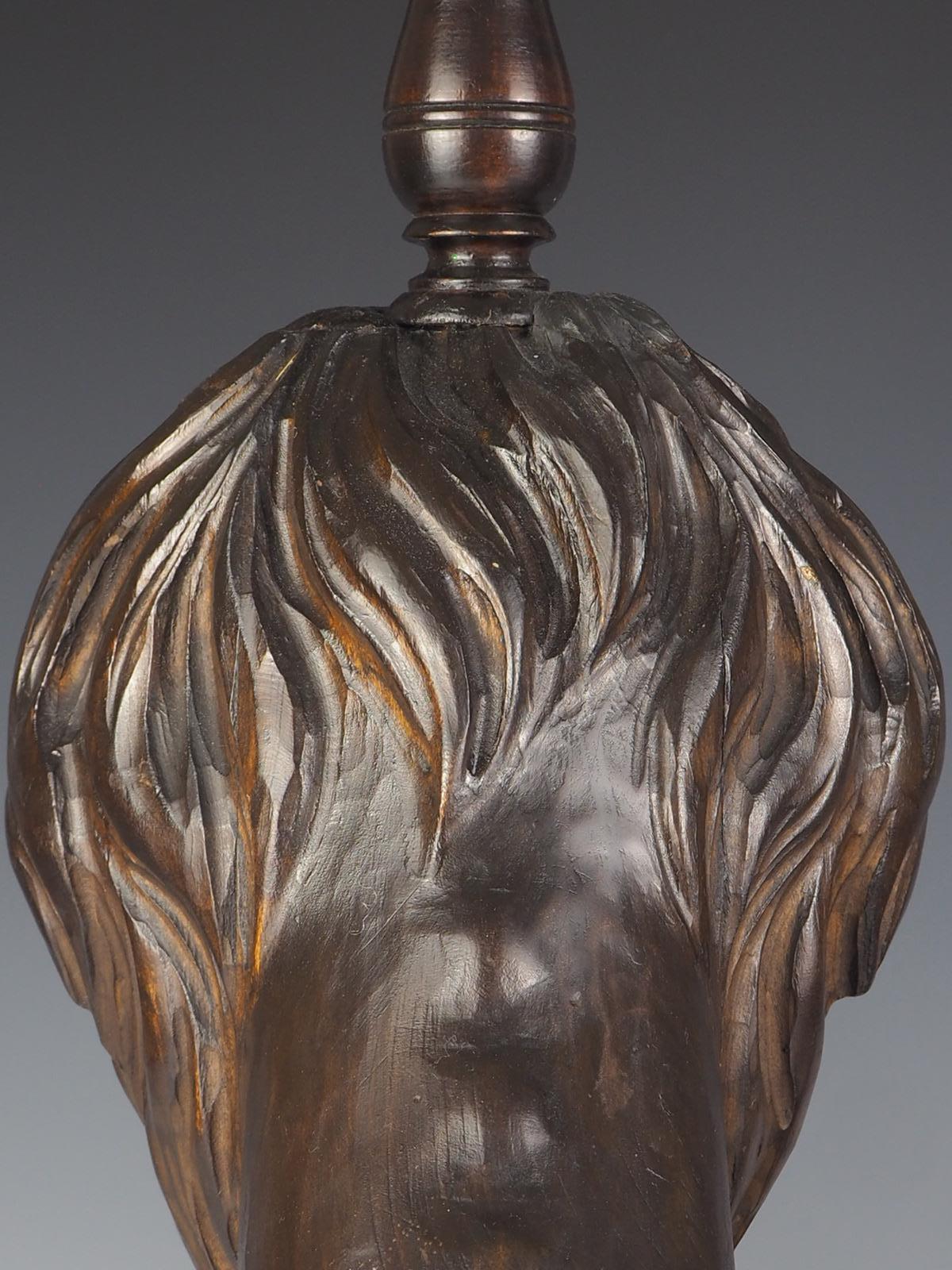 Lampes de table lion en chêne sculpté du XIXe siècle en vente 6