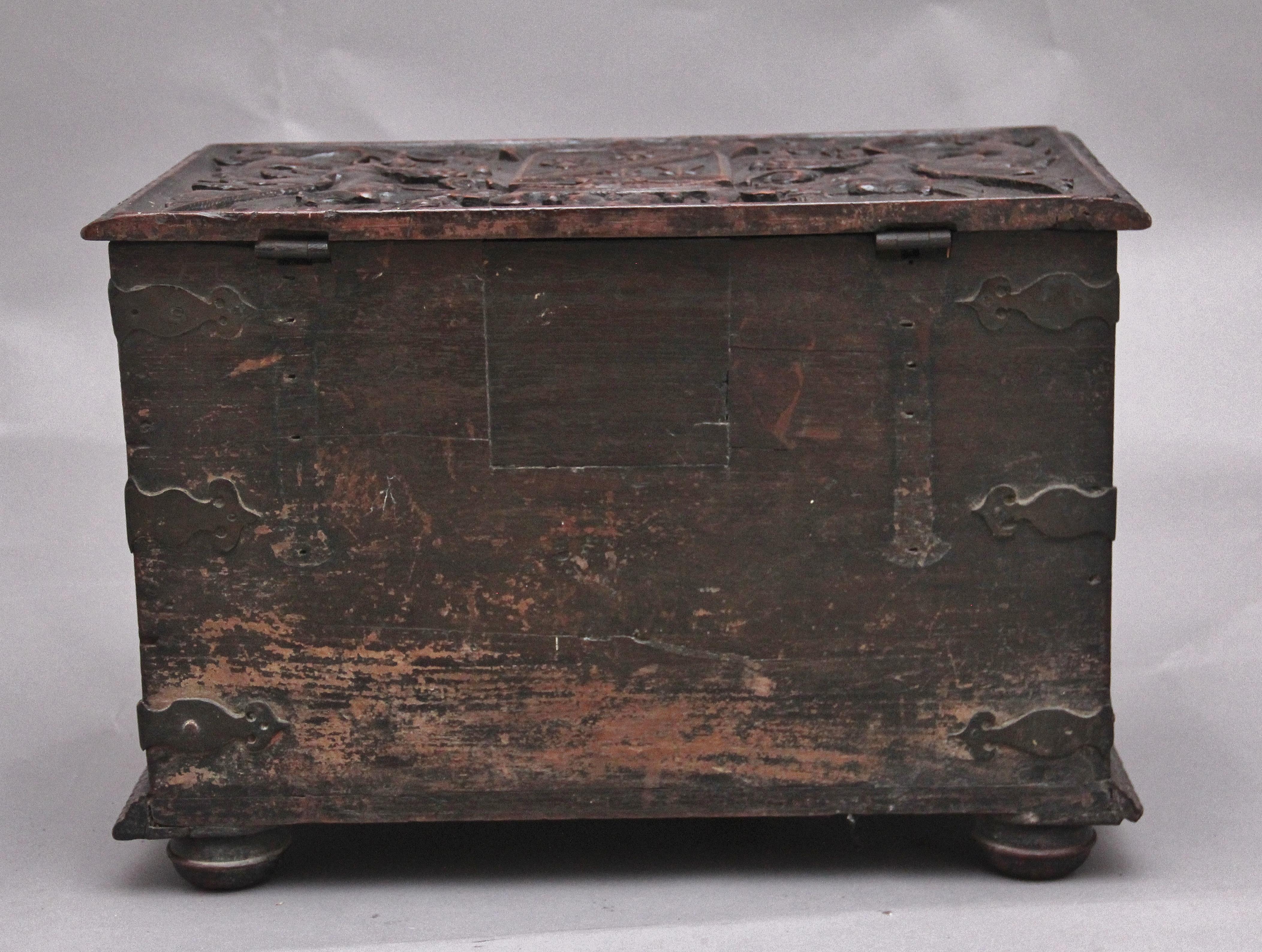 19th Century Carved Oak Log Box In Good Condition For Sale In Martlesham, GB